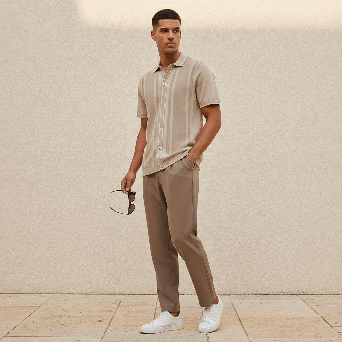 قميص بارز الملمس بقصة وياقة عادية وأكمام قصيرة من أيكونيك-men-clothing-shirts-image-3