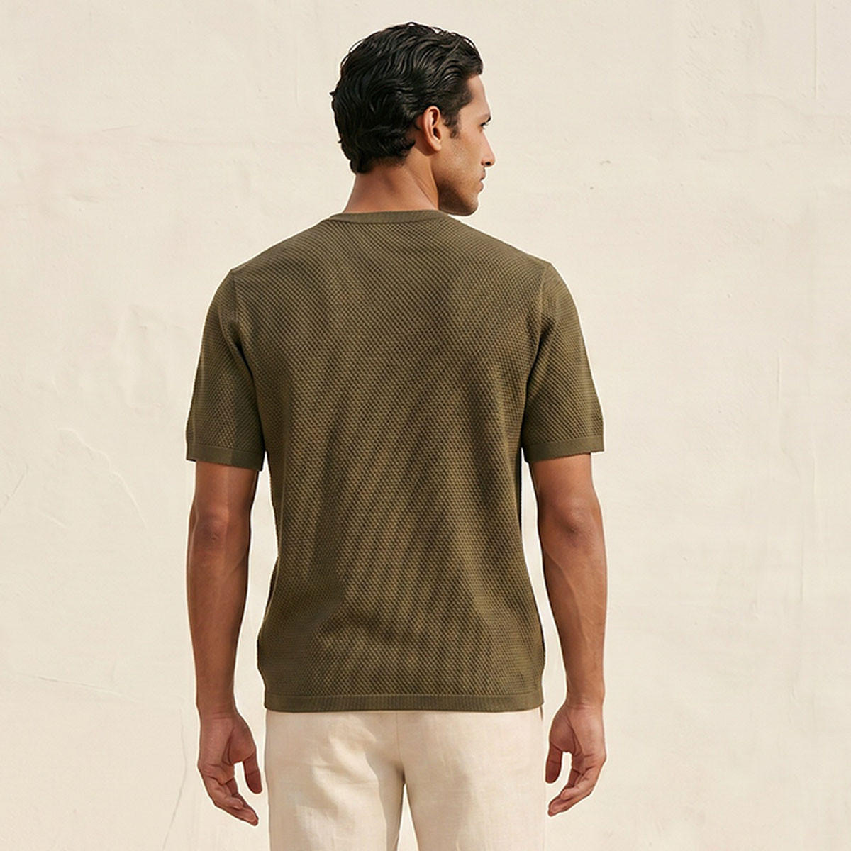 تيشيرت بياقة ضيقة وملمس بوبكورن بارز من سبلاش آيكونيك-men-clothing-tshirtsandpolos-tshirts-image-4