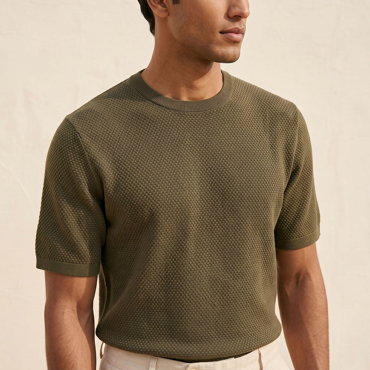 تيشيرت بياقة ضيقة وملمس بوبكورن بارز من سبلاش آيكونيك-men-clothing-tshirtsandpolos-tshirts-image-7