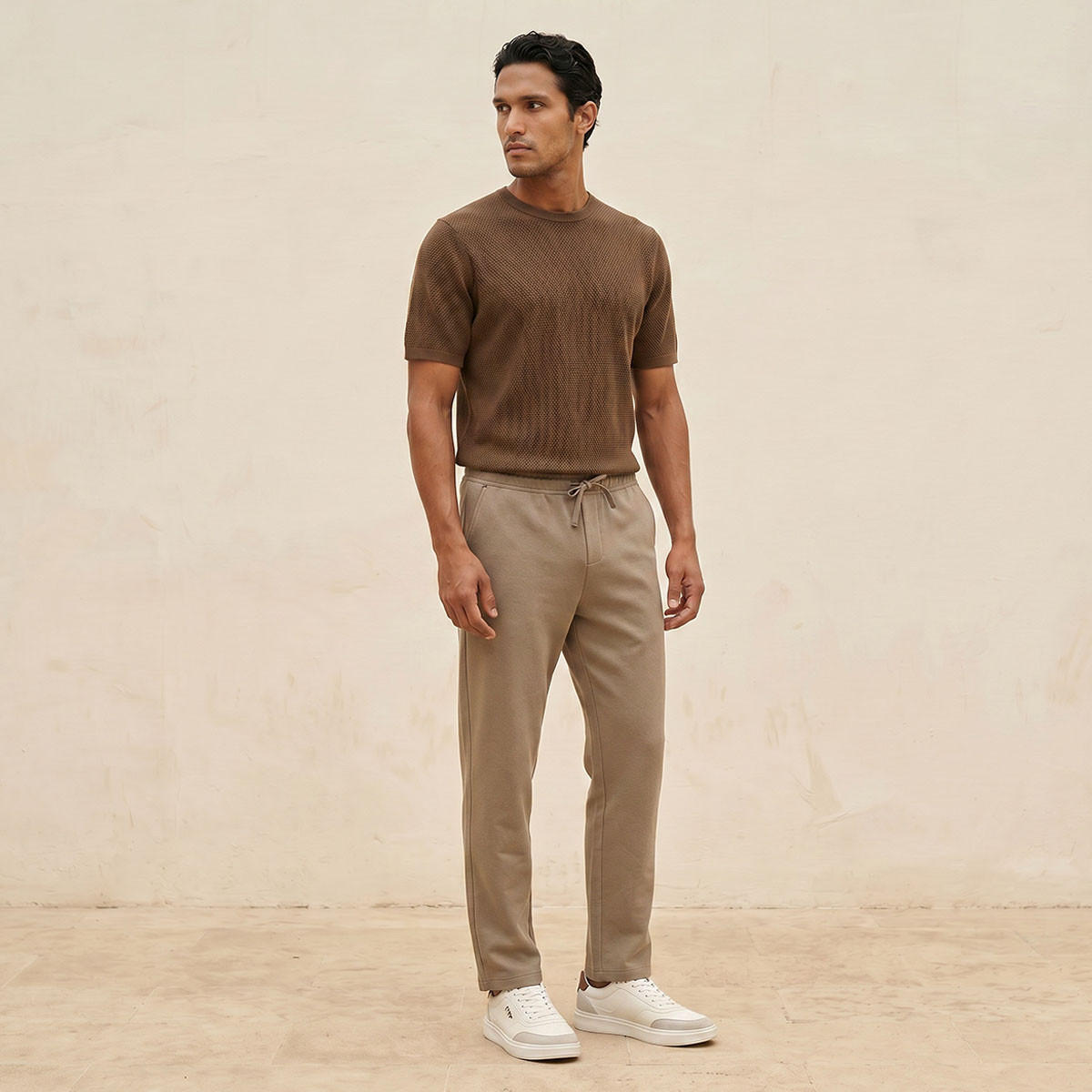 تيشيرت بياقة ضيقة وملمس بوبكورن بارز من سبلاش آيكونيك-men-clothing-tshirtsandpolos-tshirts-image-3