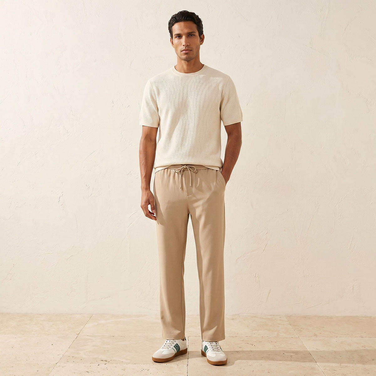 تيشيرت بياقة ضيقة وملمس بوبكورن بارز من سبلاش آيكونيك-men-clothing-tshirtsandpolos-tshirts-image-3
