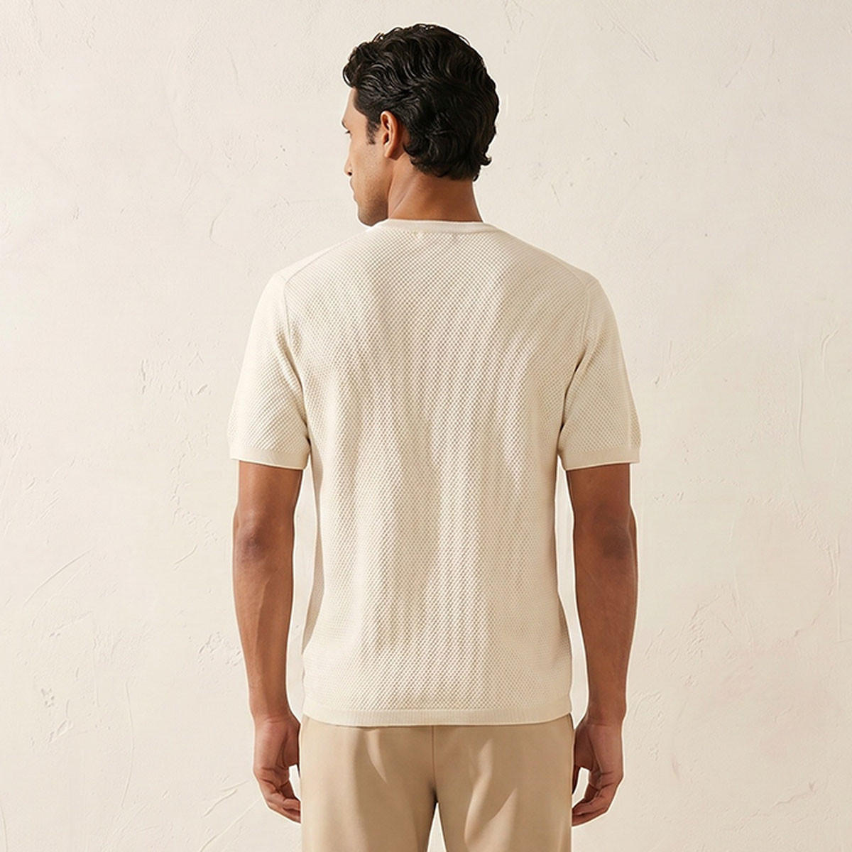 تيشيرت بياقة ضيقة وملمس بوبكورن بارز من سبلاش آيكونيك-men-clothing-tshirtsandpolos-tshirts-image-4
