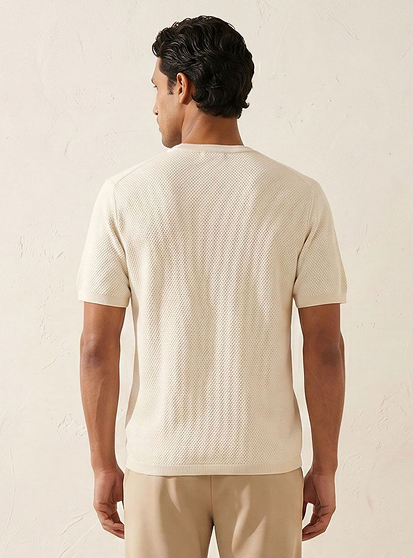 تيشيرت بياقة ضيقة وملمس بوبكورن بارز من سبلاش آيكونيك-men-clothing-tshirtsandpolos-tshirts-image-4