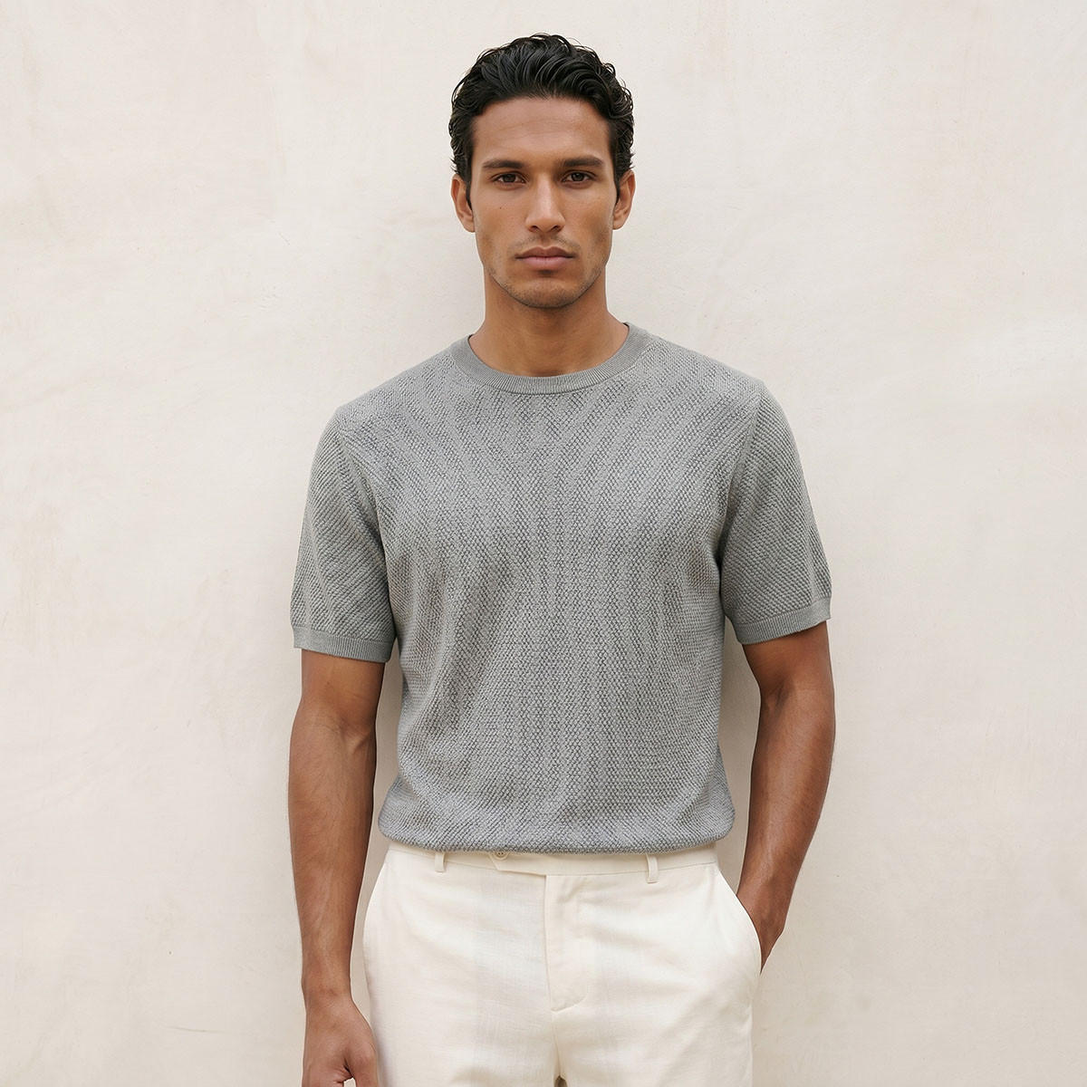 تيشيرت بياقة ضيقة وملمس بوبكورن بارز من سبلاش آيكونيك-men-clothing-tshirtsandpolos-tshirts-image-1