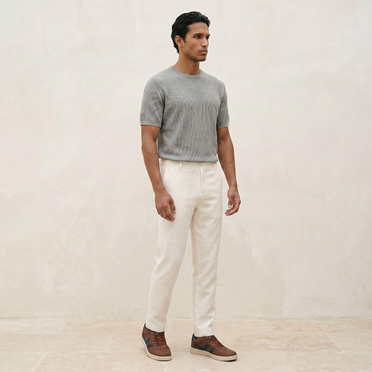 تيشيرت بياقة ضيقة وملمس بوبكورن بارز من سبلاش آيكونيك-men-clothing-tshirtsandpolos-tshirts-image-3
