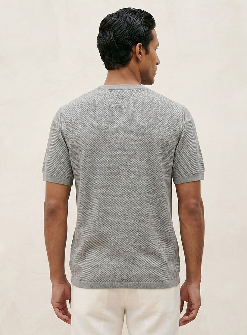 تيشيرت بياقة ضيقة وملمس بوبكورن بارز من سبلاش آيكونيك-men-clothing-tshirtsandpolos-tshirts-image-4
