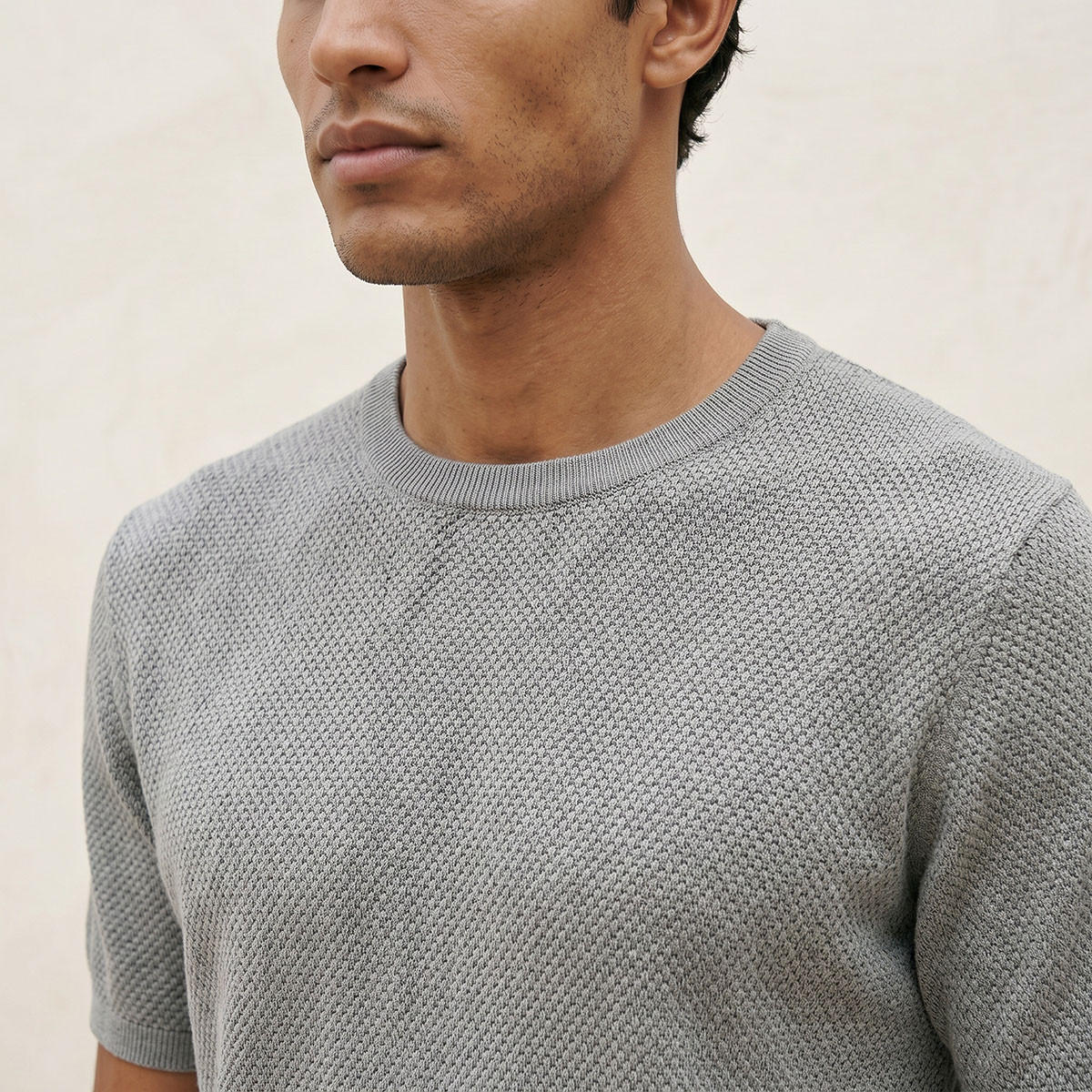 تيشيرت بياقة ضيقة وملمس بوبكورن بارز من سبلاش آيكونيك-men-clothing-tshirtsandpolos-tshirts-image-6