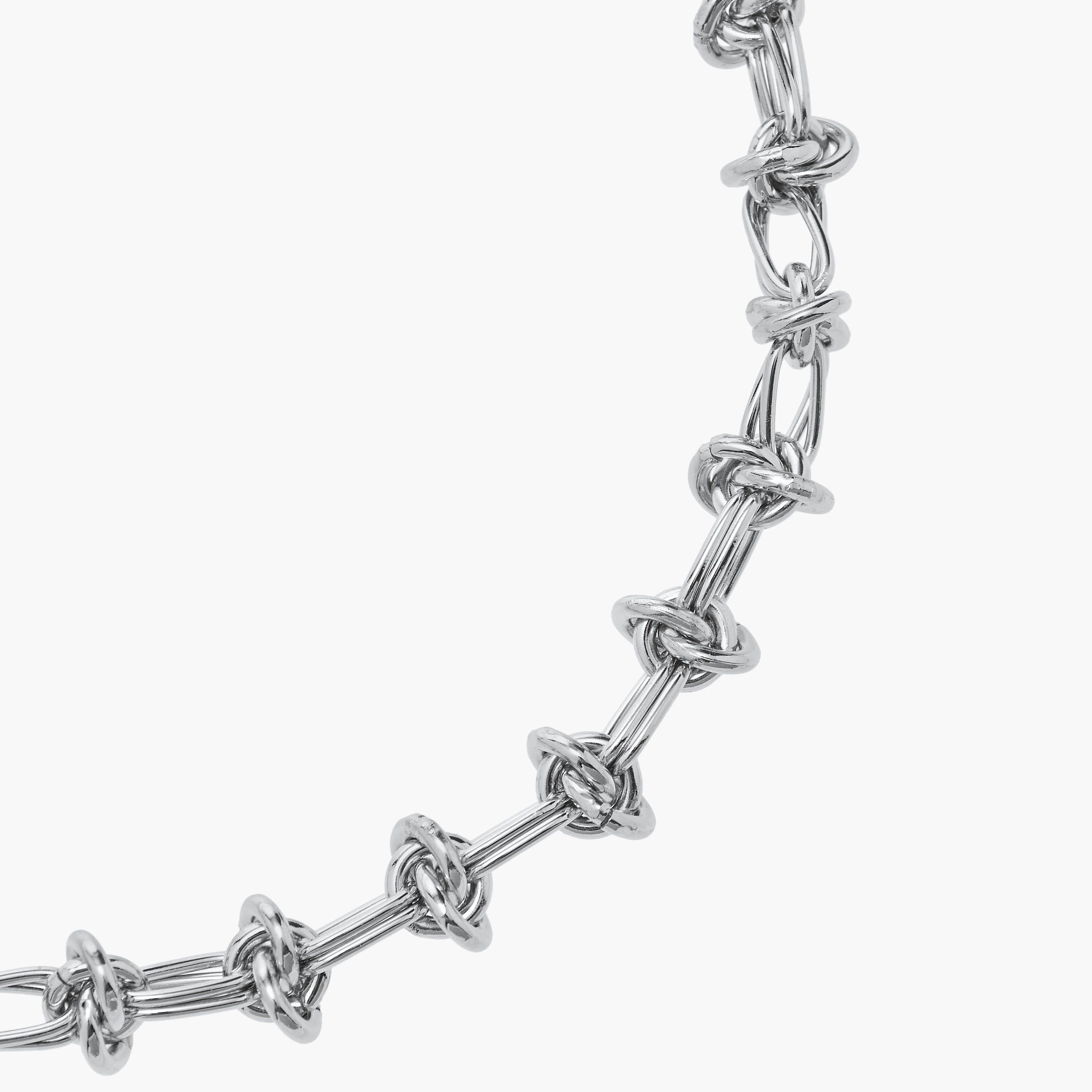 عقد ميتاليك بمشبك إغلاق من فلورا بيلا-women-watchesandjewellery-jewellery-necklacesandpendants-image-3