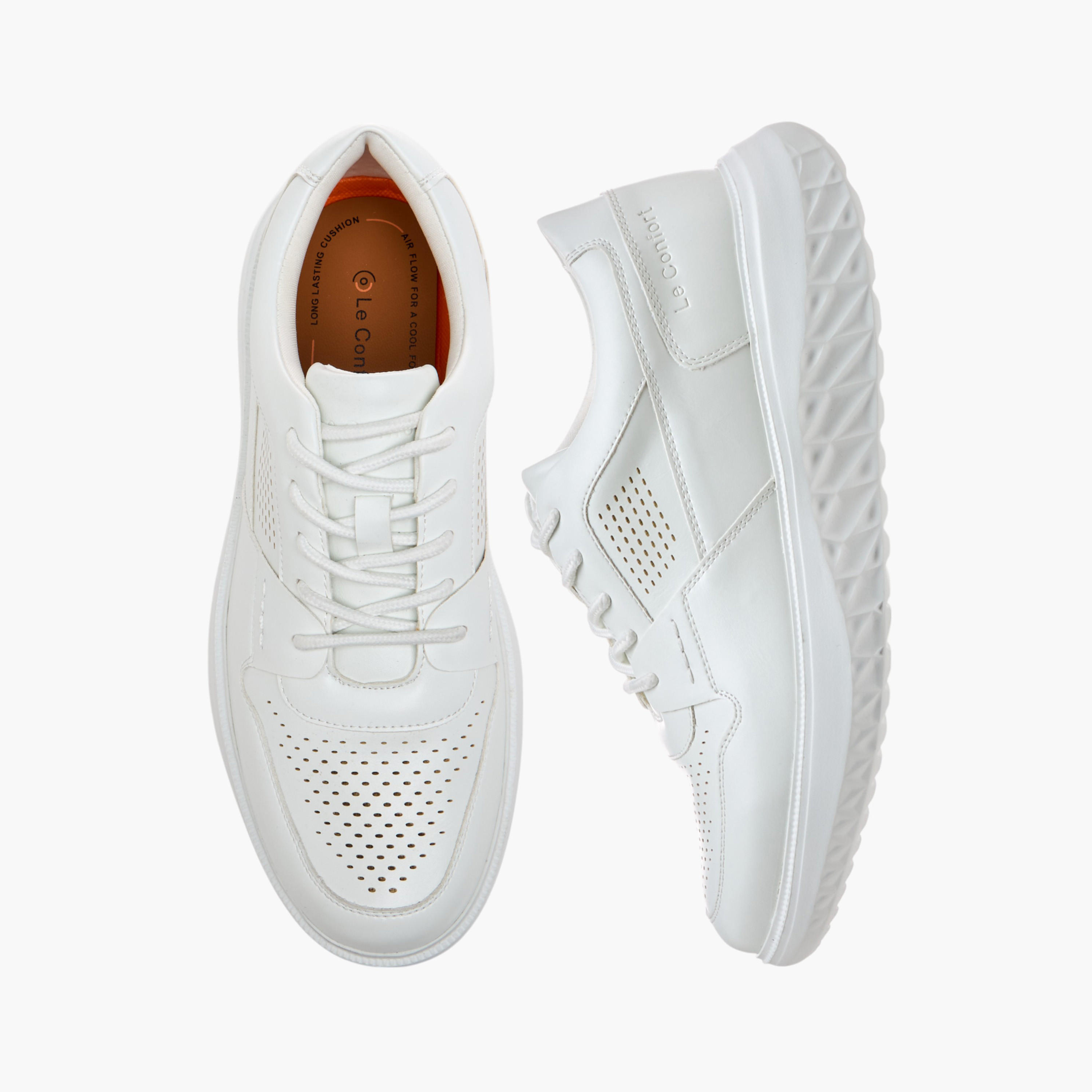 حذاء سنيكرز مريح مثقب برباط إغلاق من لو كونفورت-men-shoes-sneakers-image-1