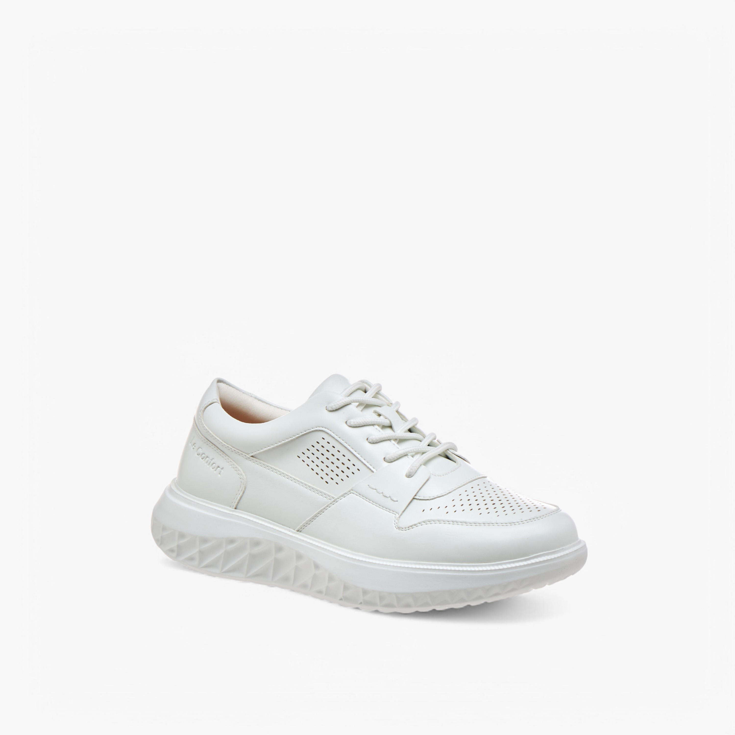 حذاء سنيكرز مريح مثقب برباط إغلاق من لو كونفورت-men-shoes-sneakers-image-2