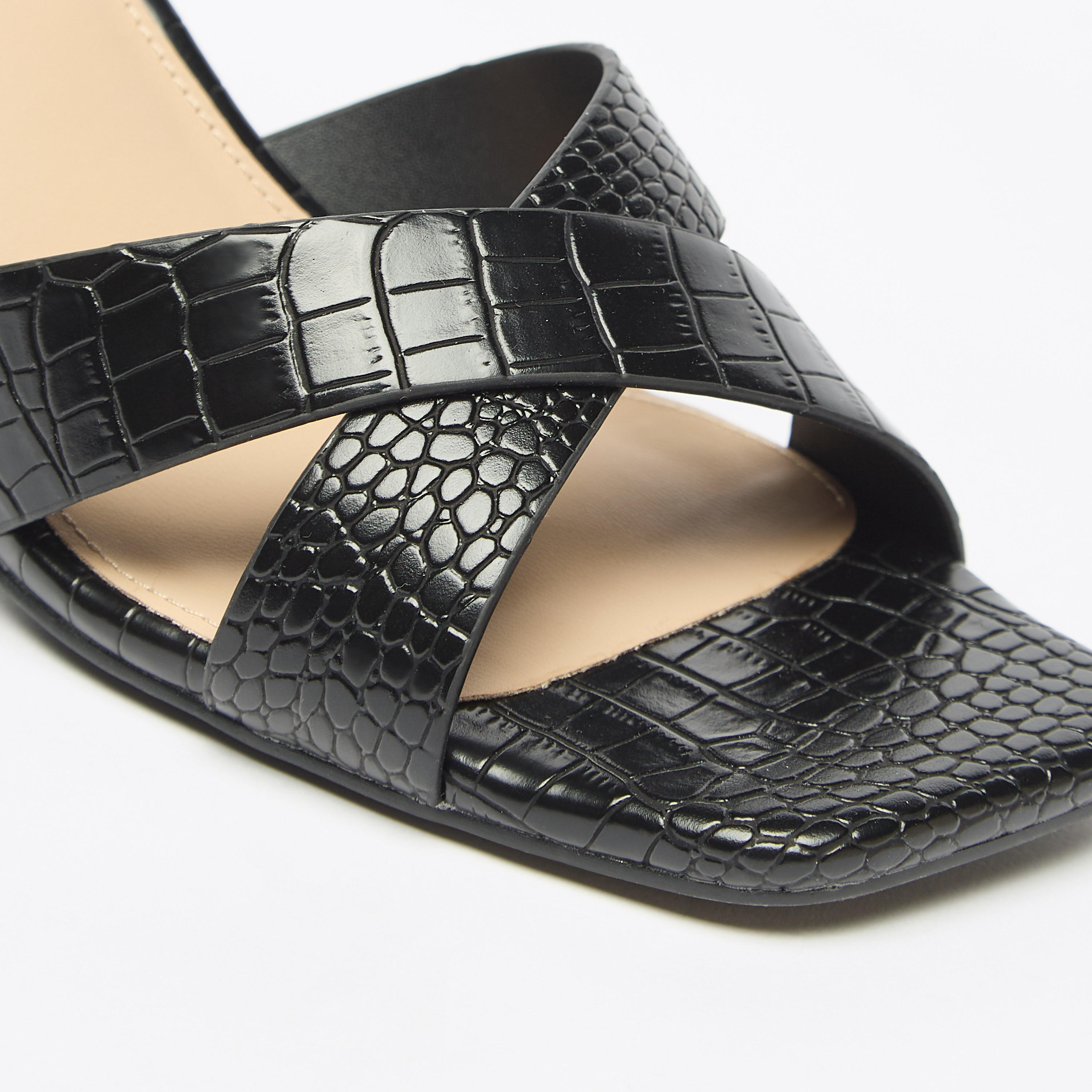 صندل سهل الارتداء بارز الملمس بحزام متقاطع وكعب سميك من فلورا بيلا-women-shoes-sandals-heeled-image-10