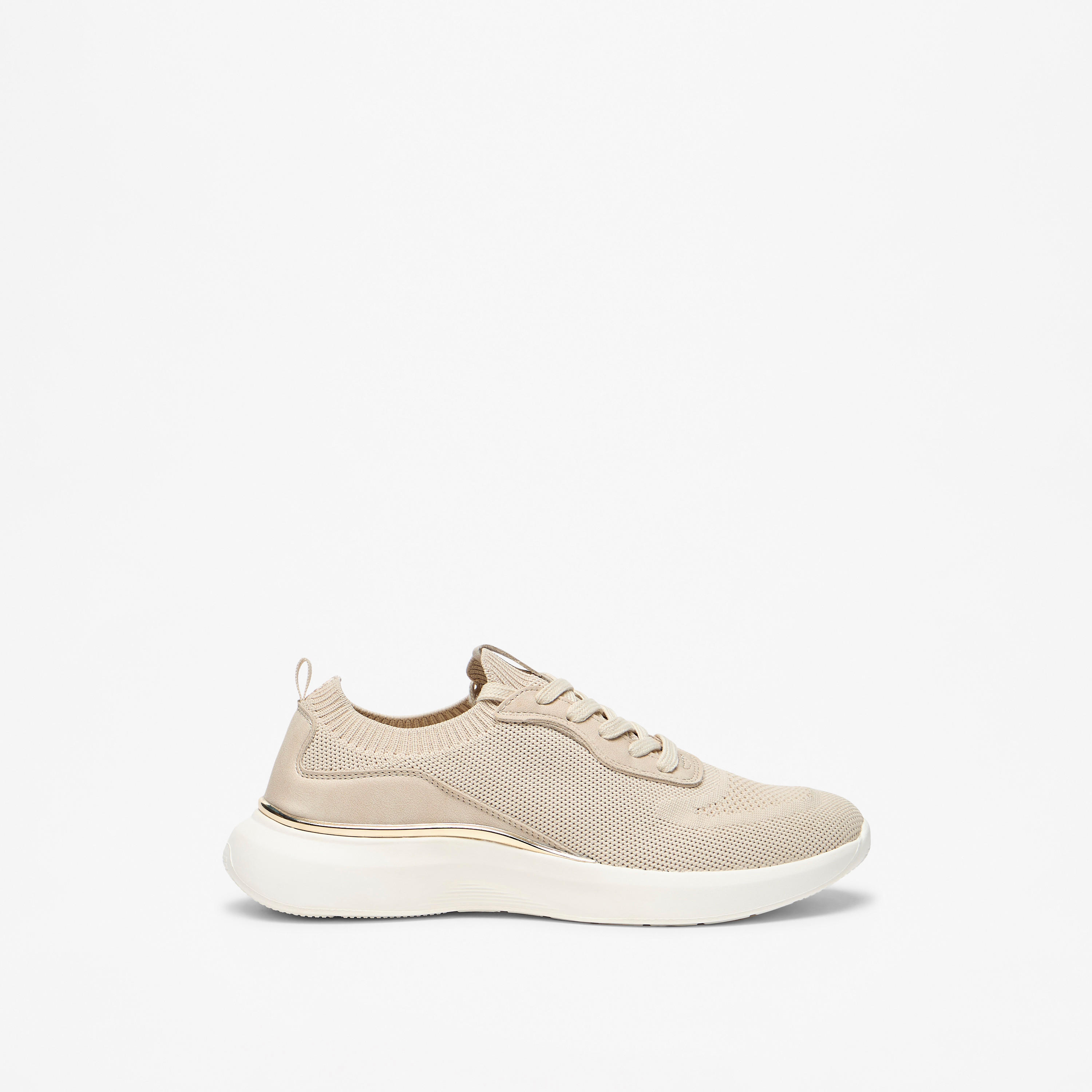 حذاء سنيكرز منخفض الكاحل بألواح ورباط إغلاق للنساء من سيليست-women-shoes-sneakers-image-13