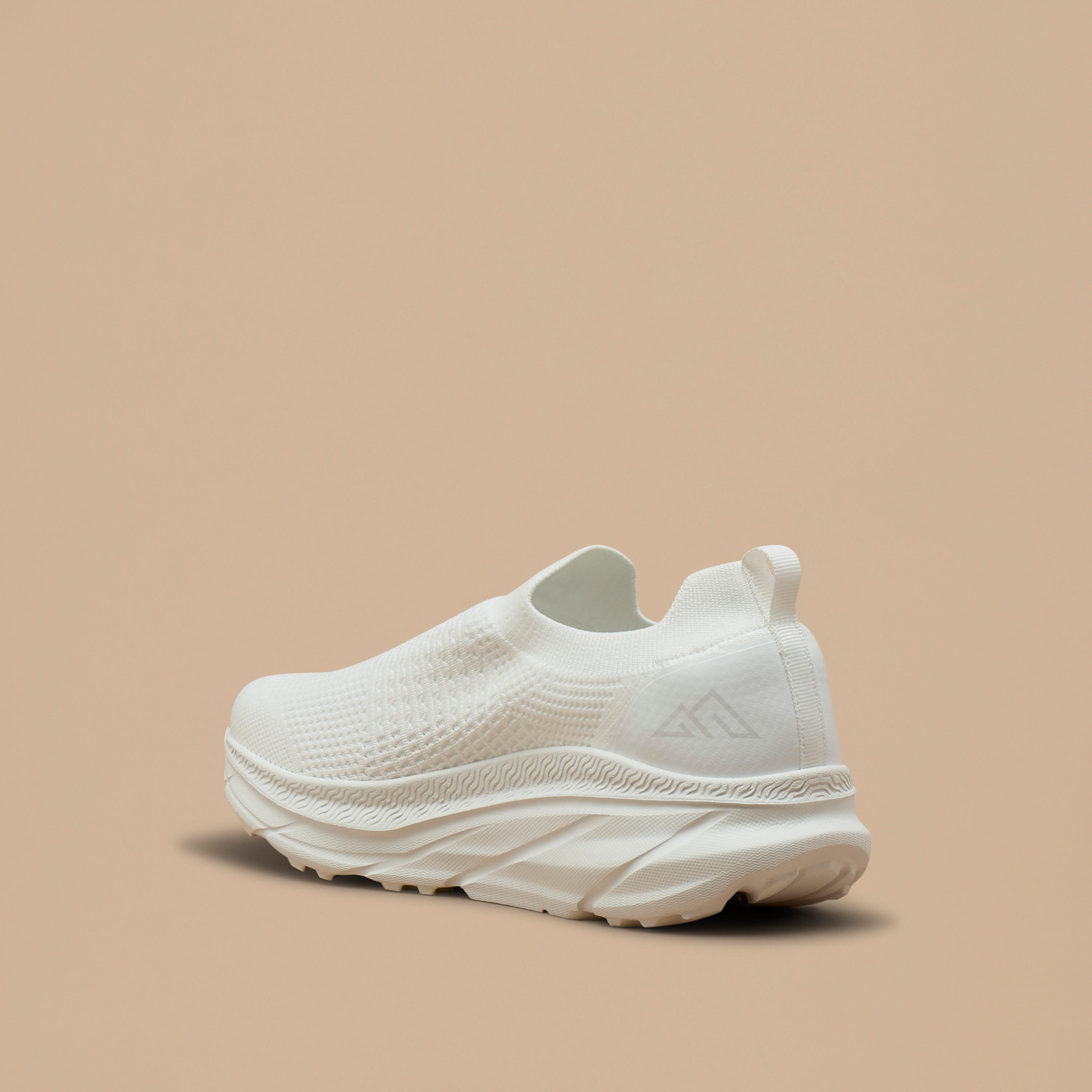 حذاء رياضي شبكي بارز الملمس سهل الارتداء من أوكلان من شو إكسبريس-sports-women-shoes-image-2