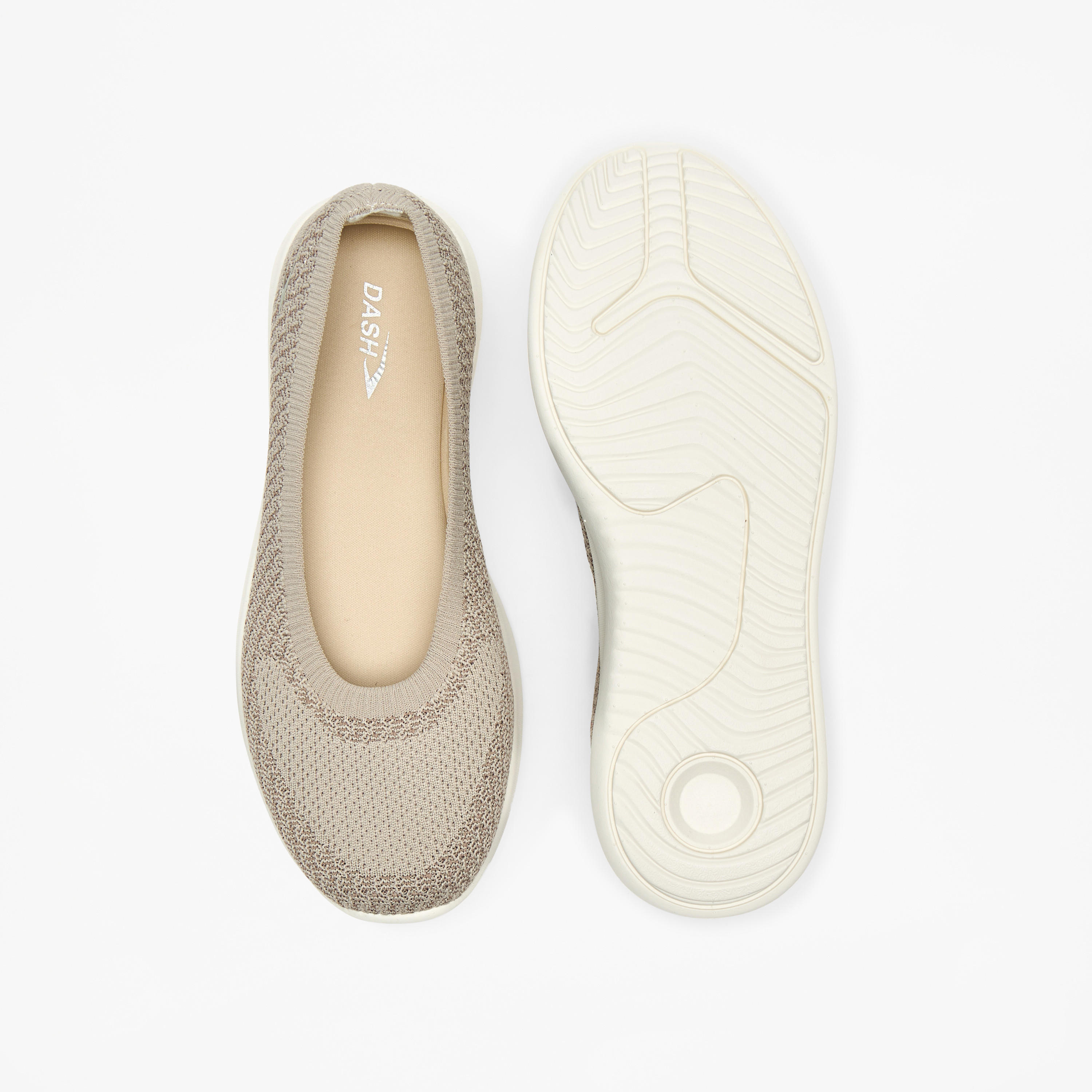 حذاء رياضي بارز الملمس وسهل الارتداء من داش-women-shoes-sneakers-image-9