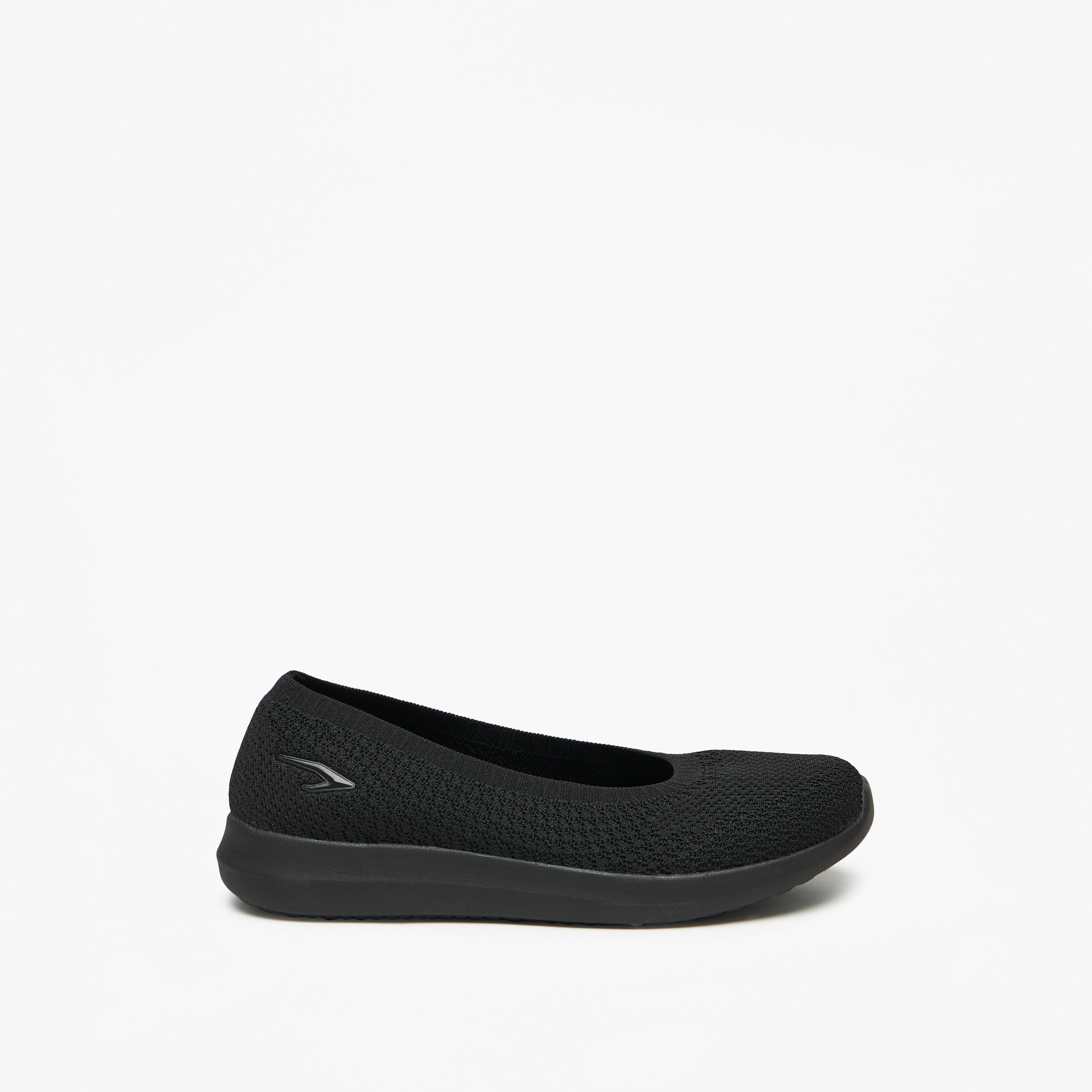 حذاء رياضي بارز الملمس وسهل الارتداء من داش-women-shoes-sneakers-image-18