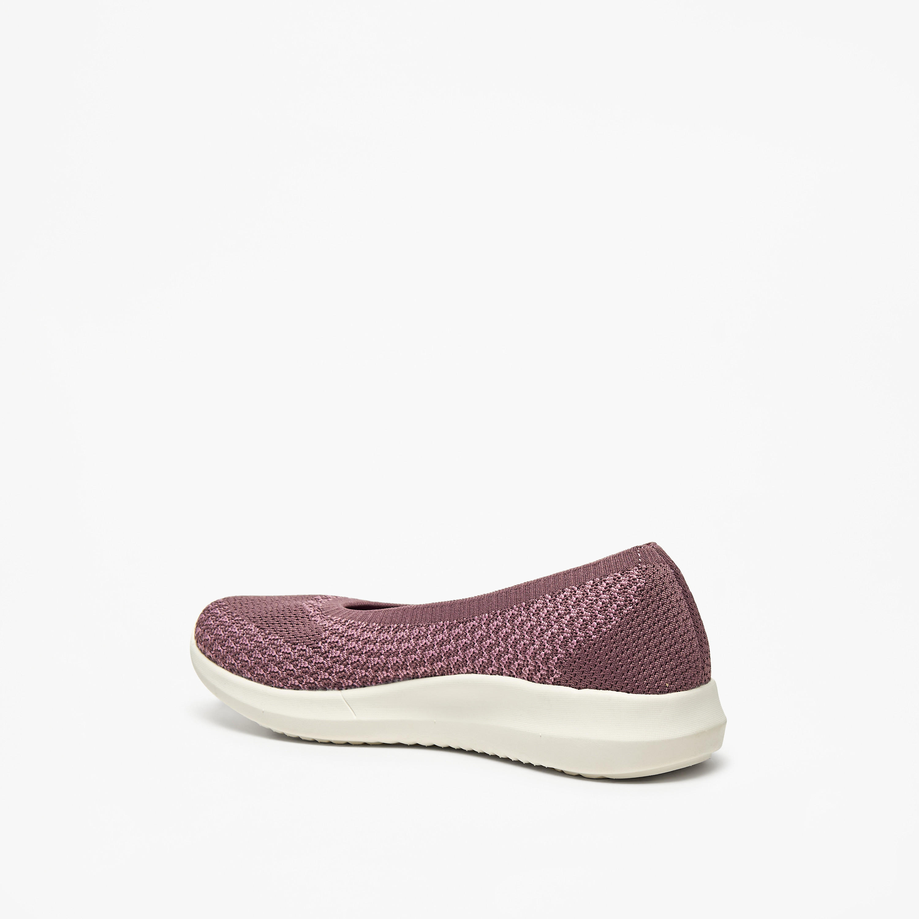 حذاء رياضي بارز الملمس وسهل الارتداء من داش-women-shoes-sneakers-image-2