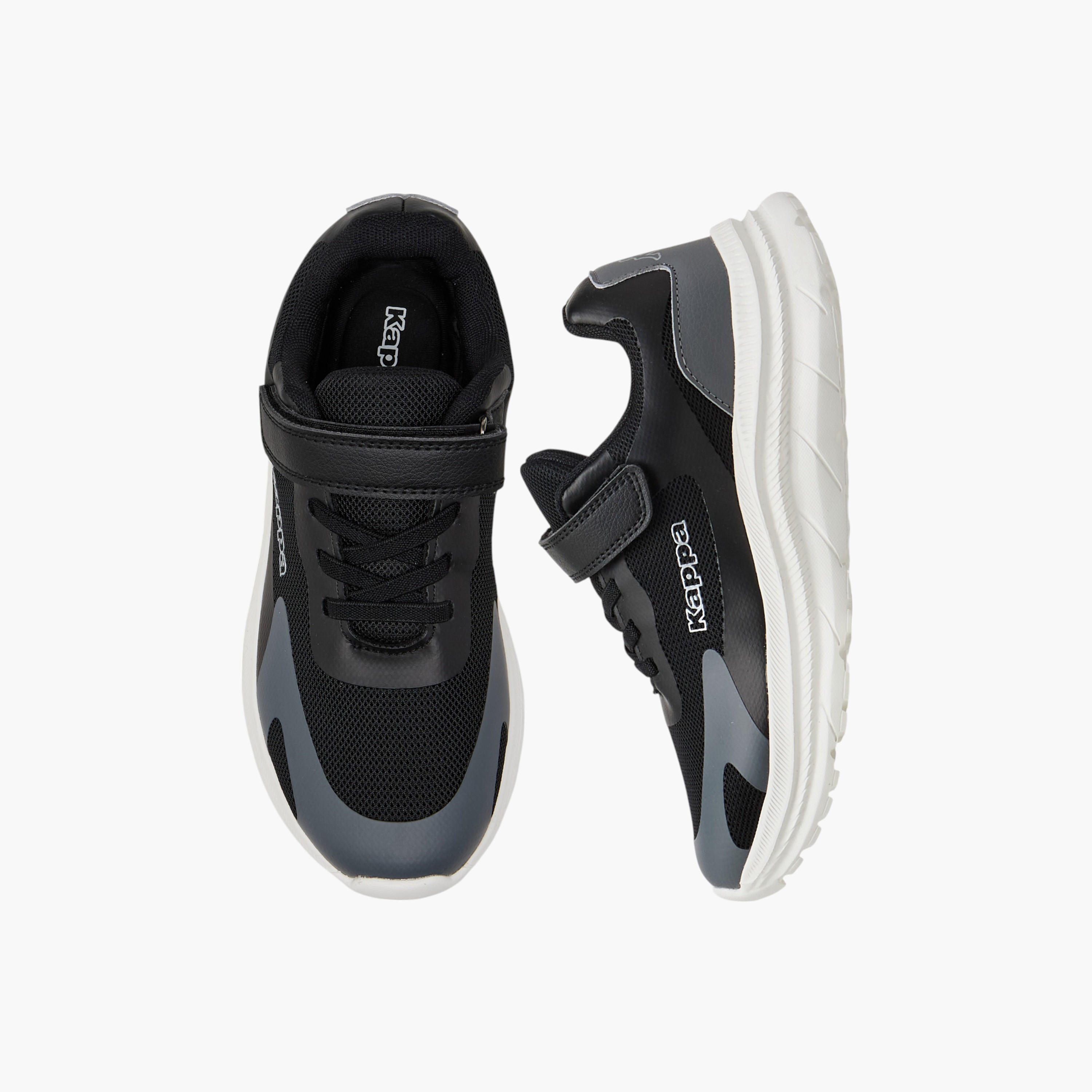 حذاء قابل للتهوية بشريط إغلاق للأولاد من كابا-boys-shoes-sports-image-1
