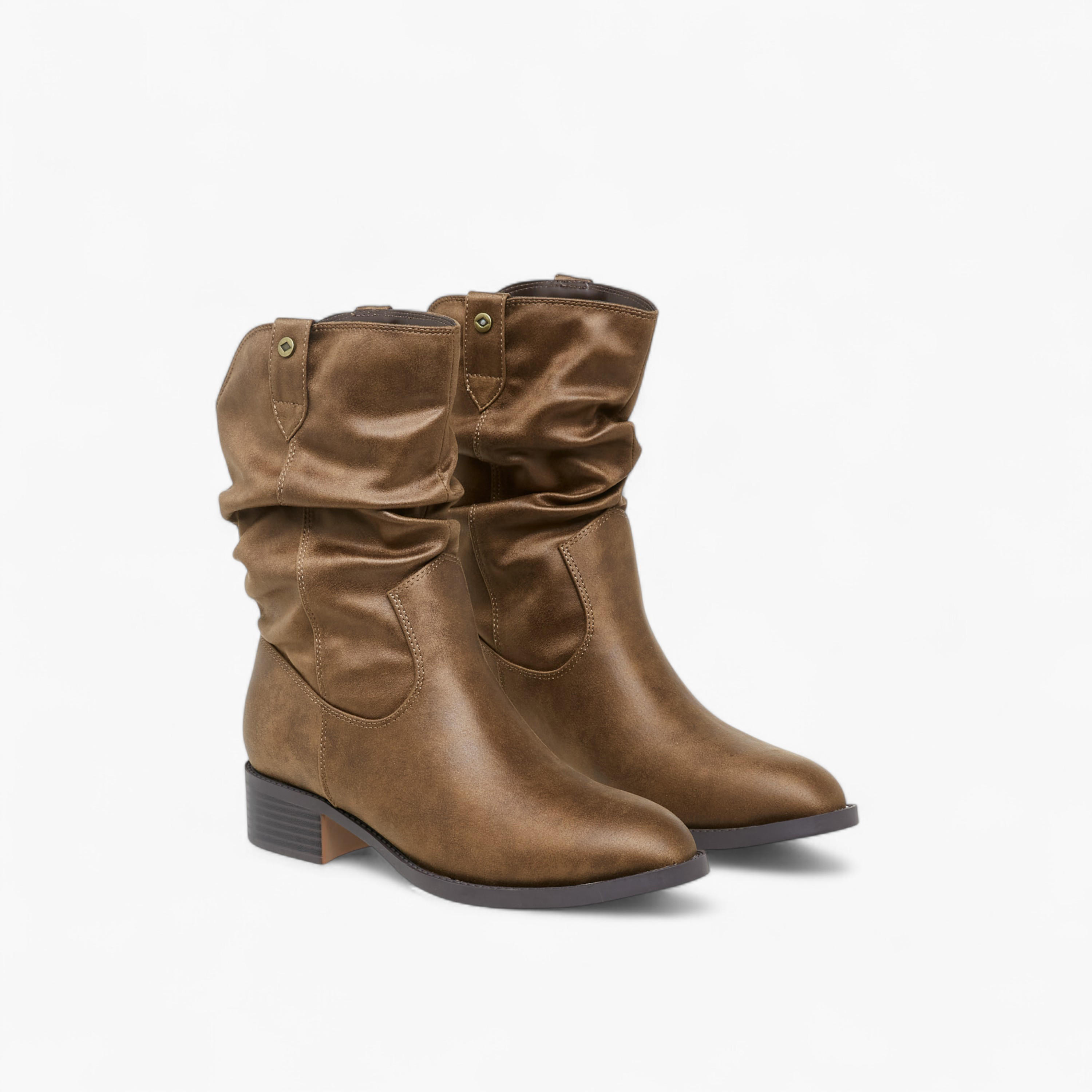 بوت سادة بطول الكاحل مع كعب سميك للنساء من لي كوبر-women-shoes-boots-image-5