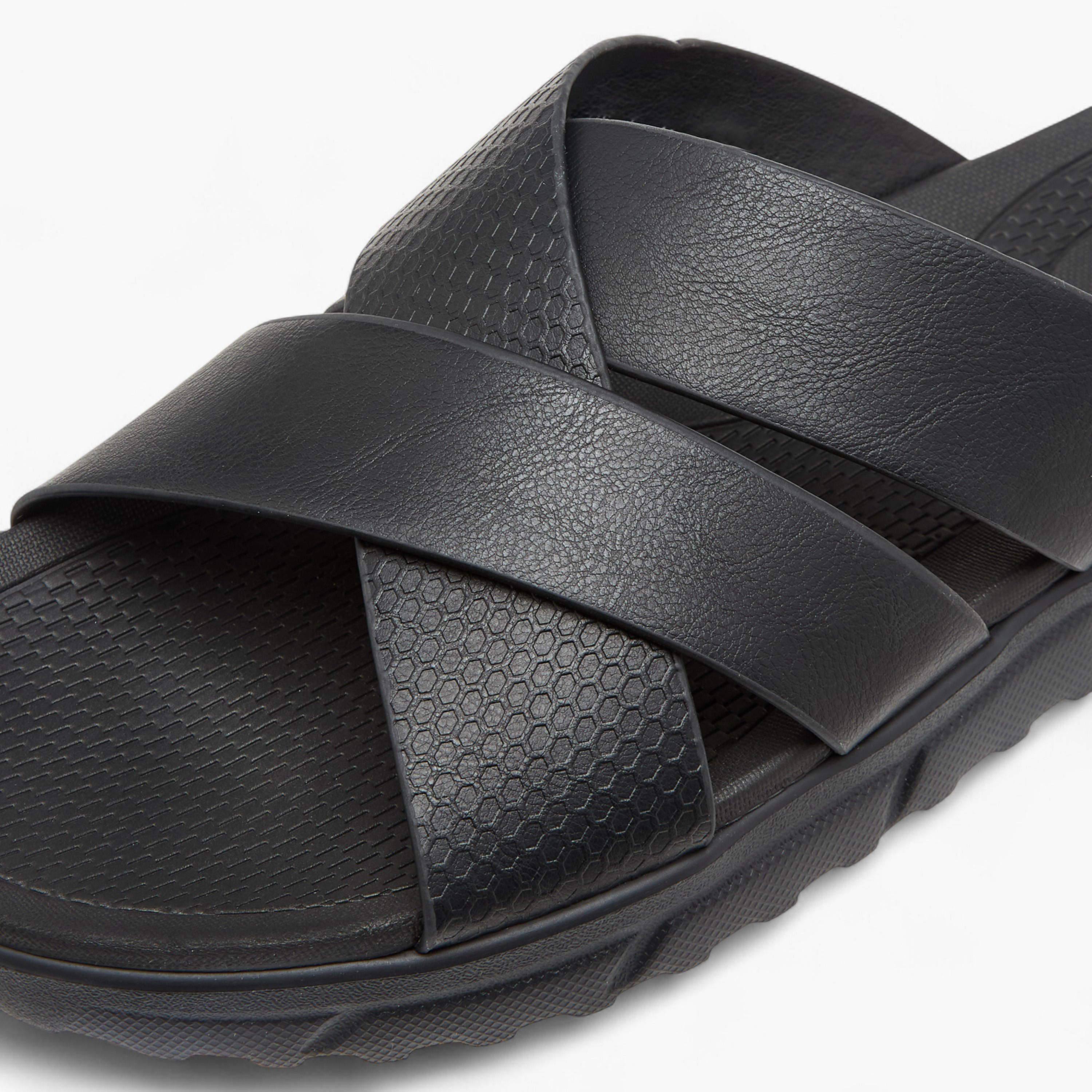 صندل سهل الارتداء بأحزمة متقاطعة من لو كونفورت-men-shoes-sandals-image-4