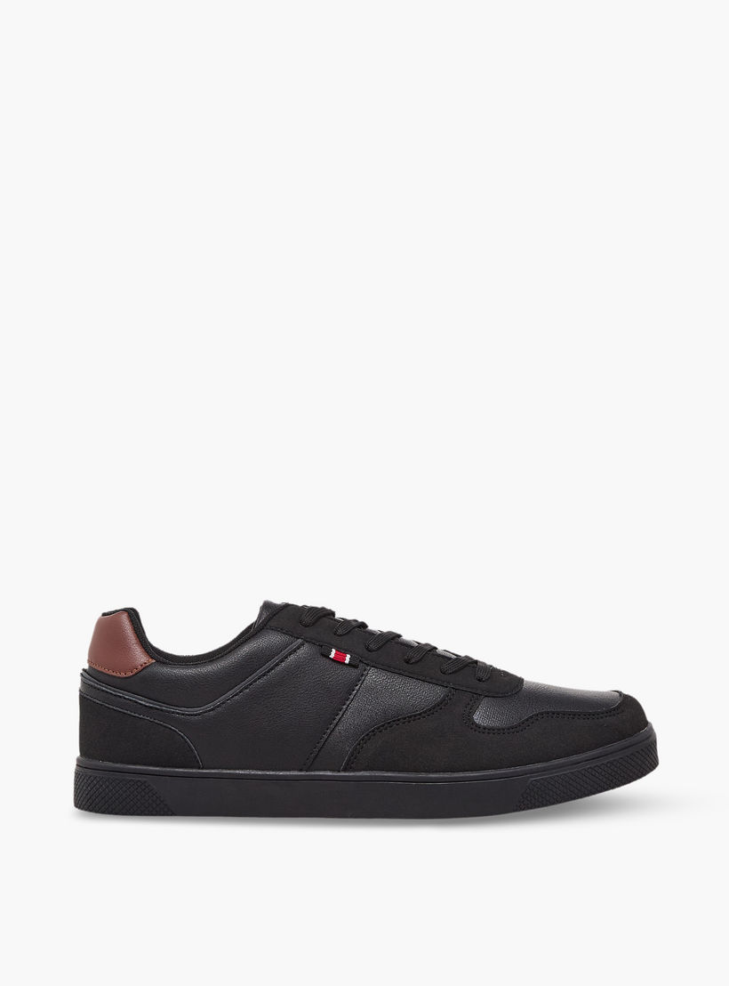 حذاء سنيكرز بطول الكاحل ورباط إإلاق للرجال من إل بي إل من شو إكسبريس-men-shoes-sneakers-image-3