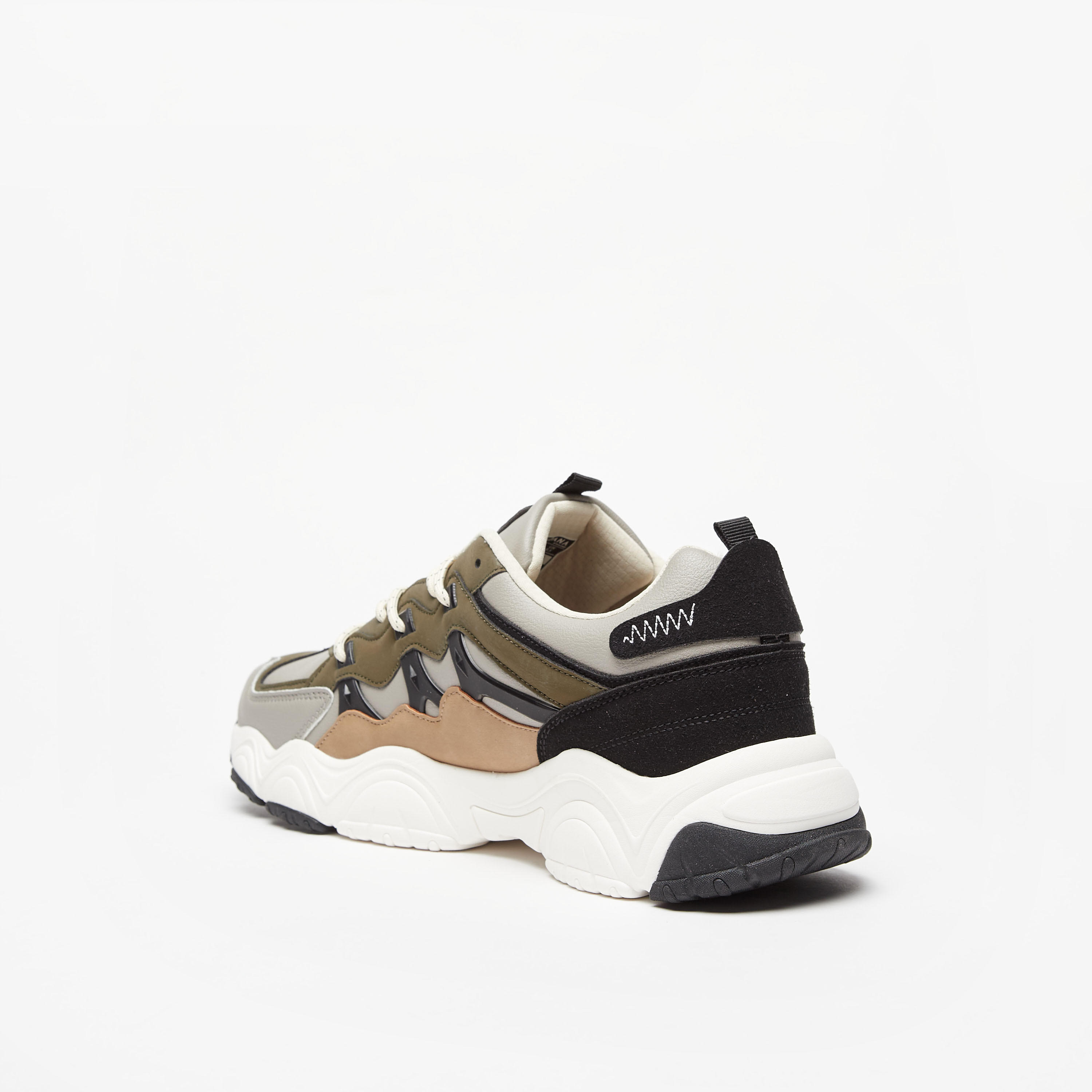 حذاء سنيكرز بقوالب ملونة وكاحل منخفض ورباط إغلاق من هادانا-men-shoes-sneakers-image-2