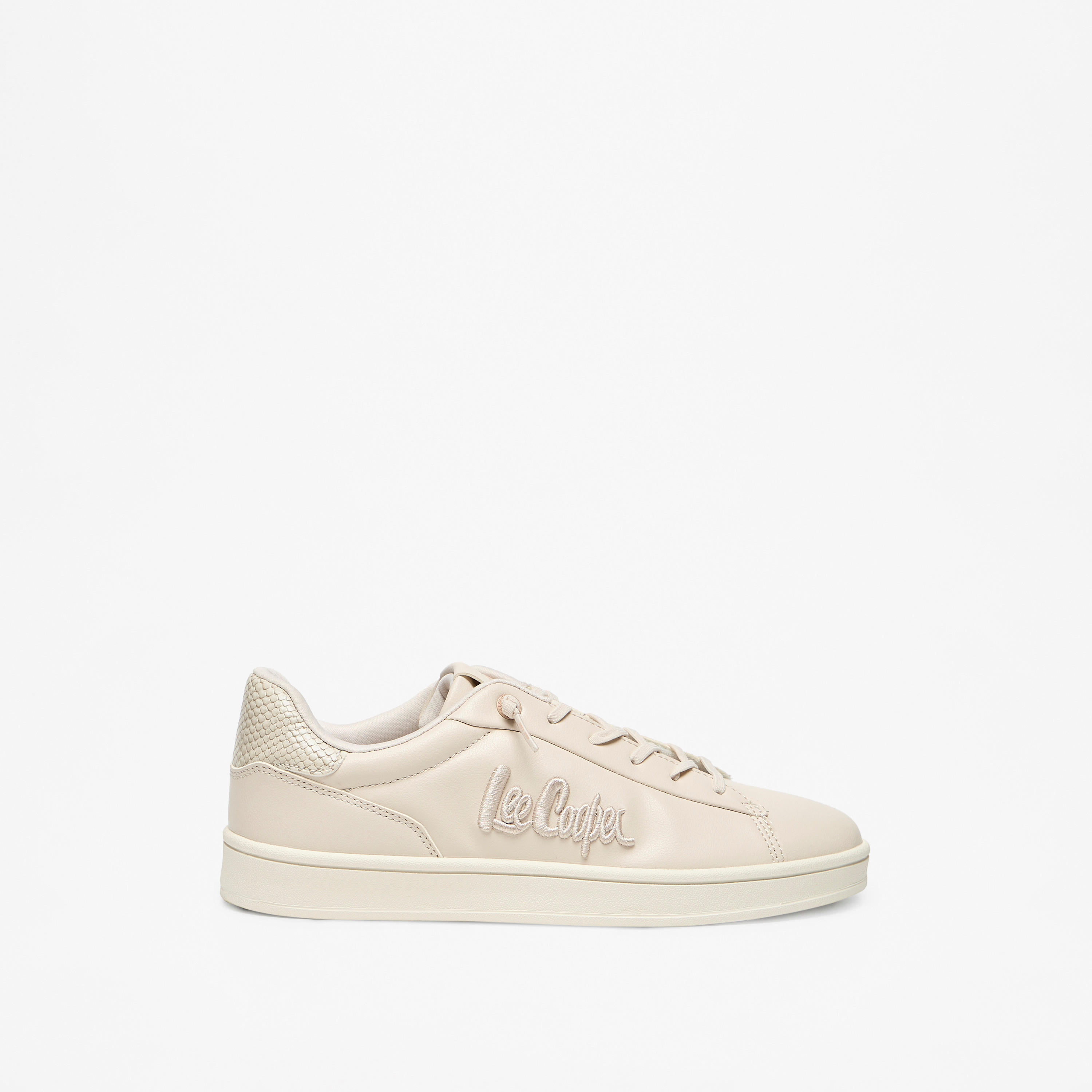 حذاء سنيكرز بكاحل منخفض وتطريز ورباط إغلاق للنساء من لي كوبر-women-shoes-sneakers-image-4