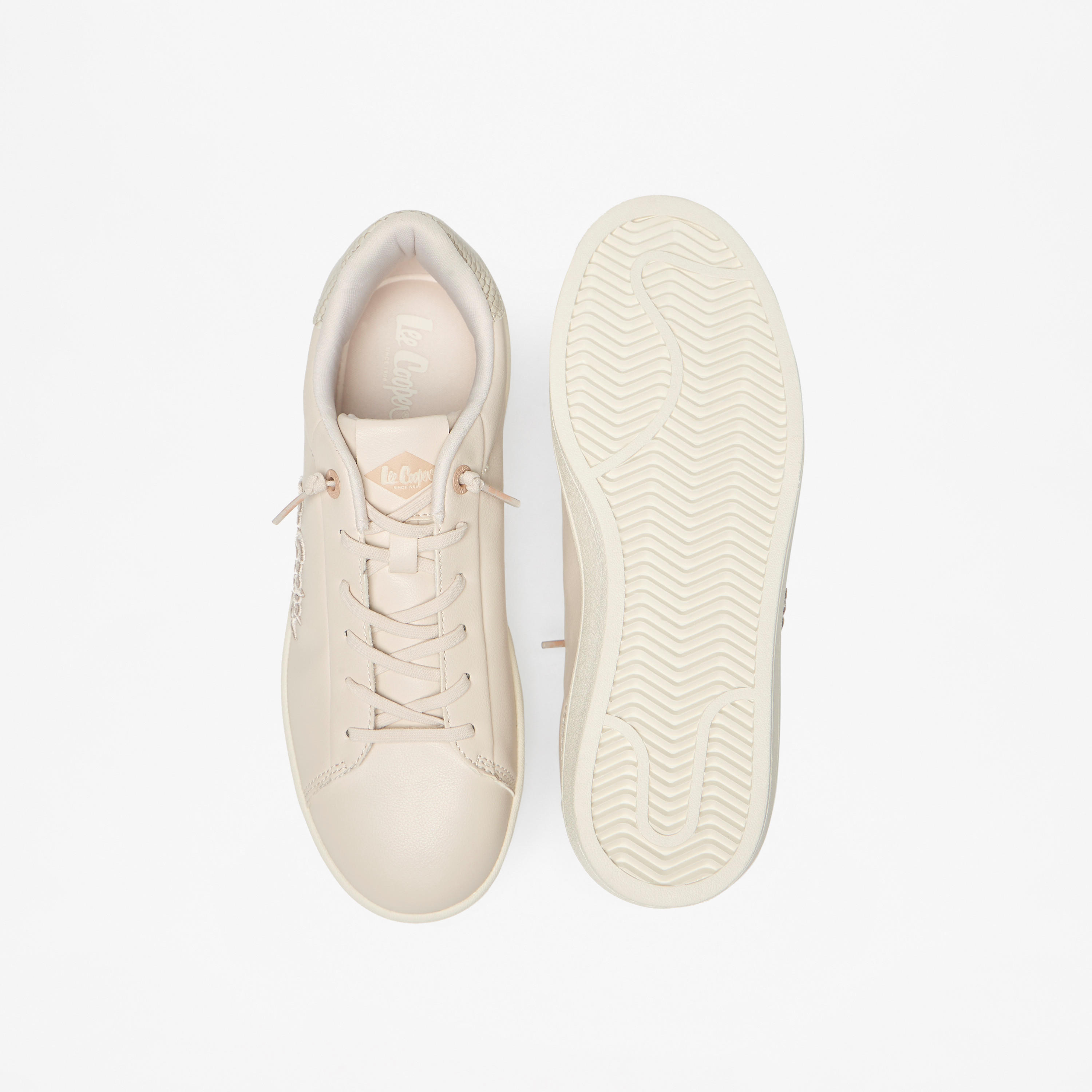 حذاء سنيكرز بكاحل منخفض وتطريز ورباط إغلاق للنساء من لي كوبر-women-shoes-sneakers-image-3