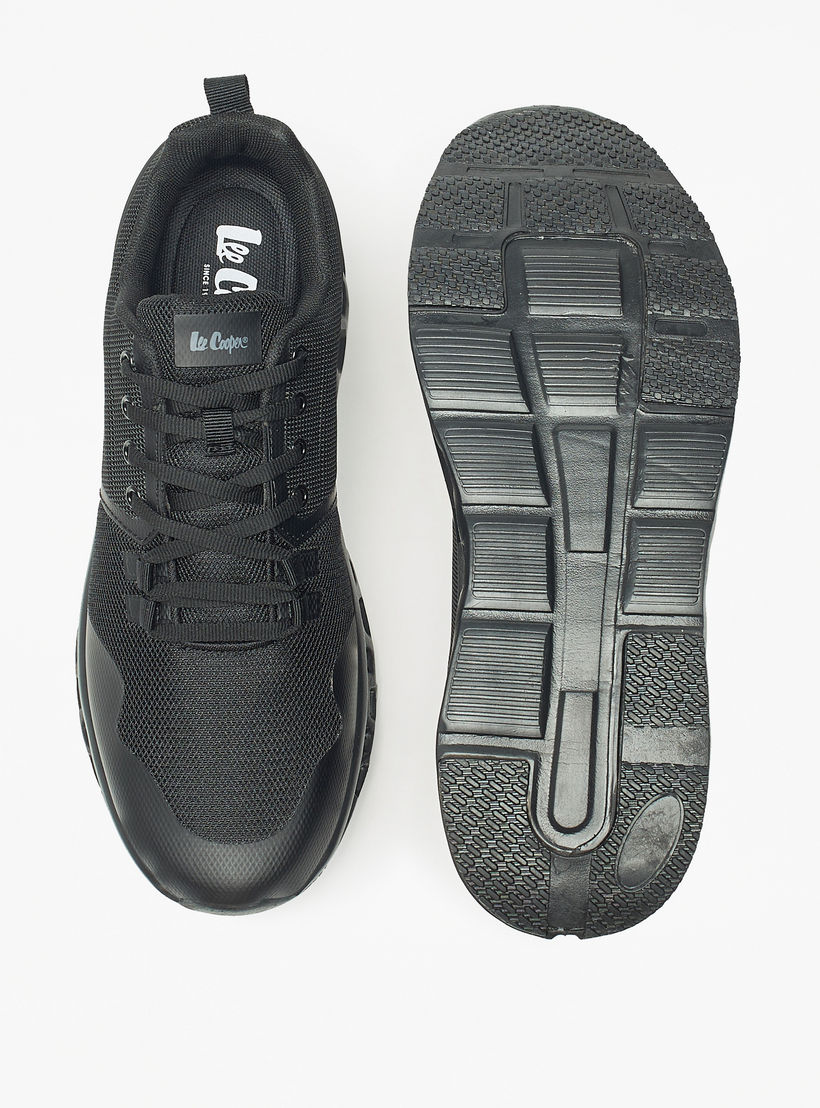 حذاء سنيكرز سادة بكاحل منخفض ورباط إغلاق للرجال من لي كوبر-men-shoes-sneakers-image-4