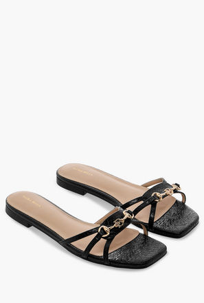 صندل مسطّح سهل الارتداء بزينة معدنية من فلورا بيلا-women-shoes-flats-image-1