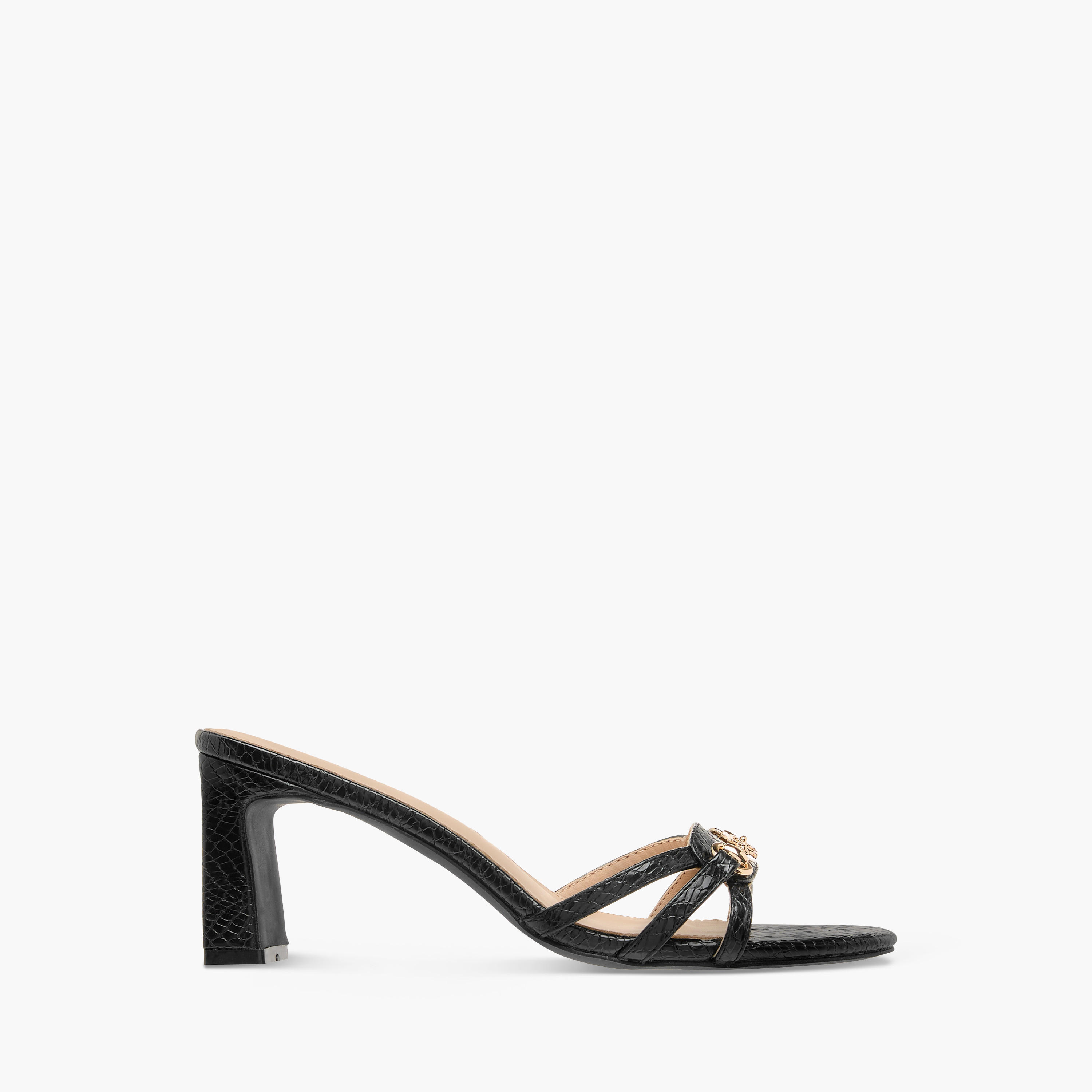 صندل سهل الارتداء بزينة شعار متدلية وكعب سميك من فلورا بيلا-women-shoes-sandals-heeled-image-4