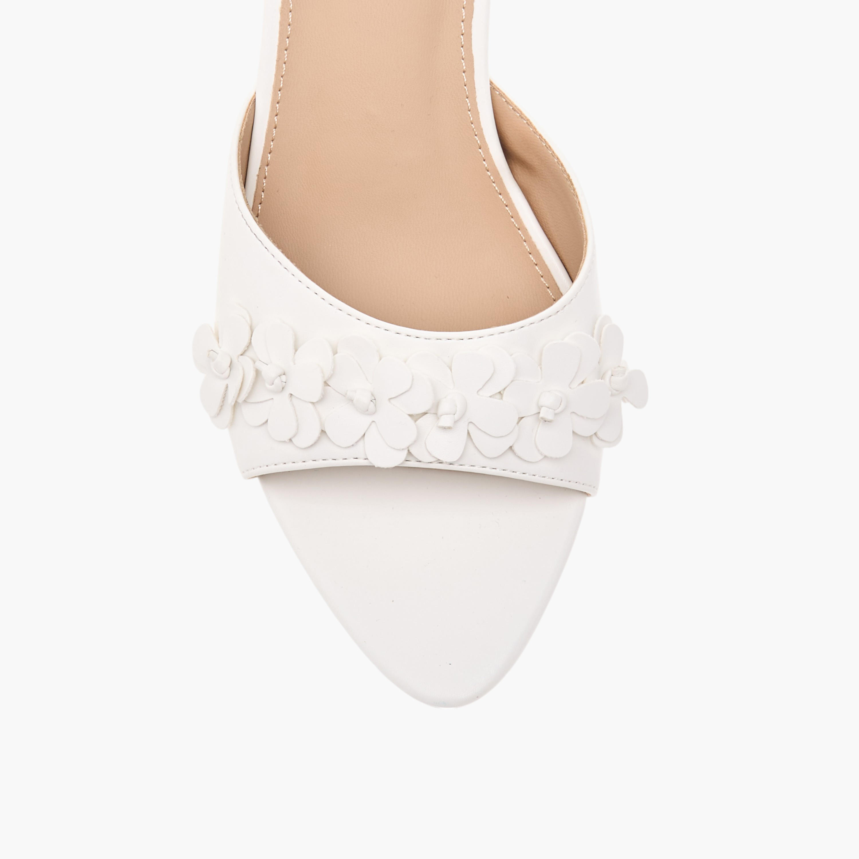 صندل سهل الارتداء بكعب واسع وزخارف أزهار من فلورا بيلا-women-shoes-sandals-heeled-image-4