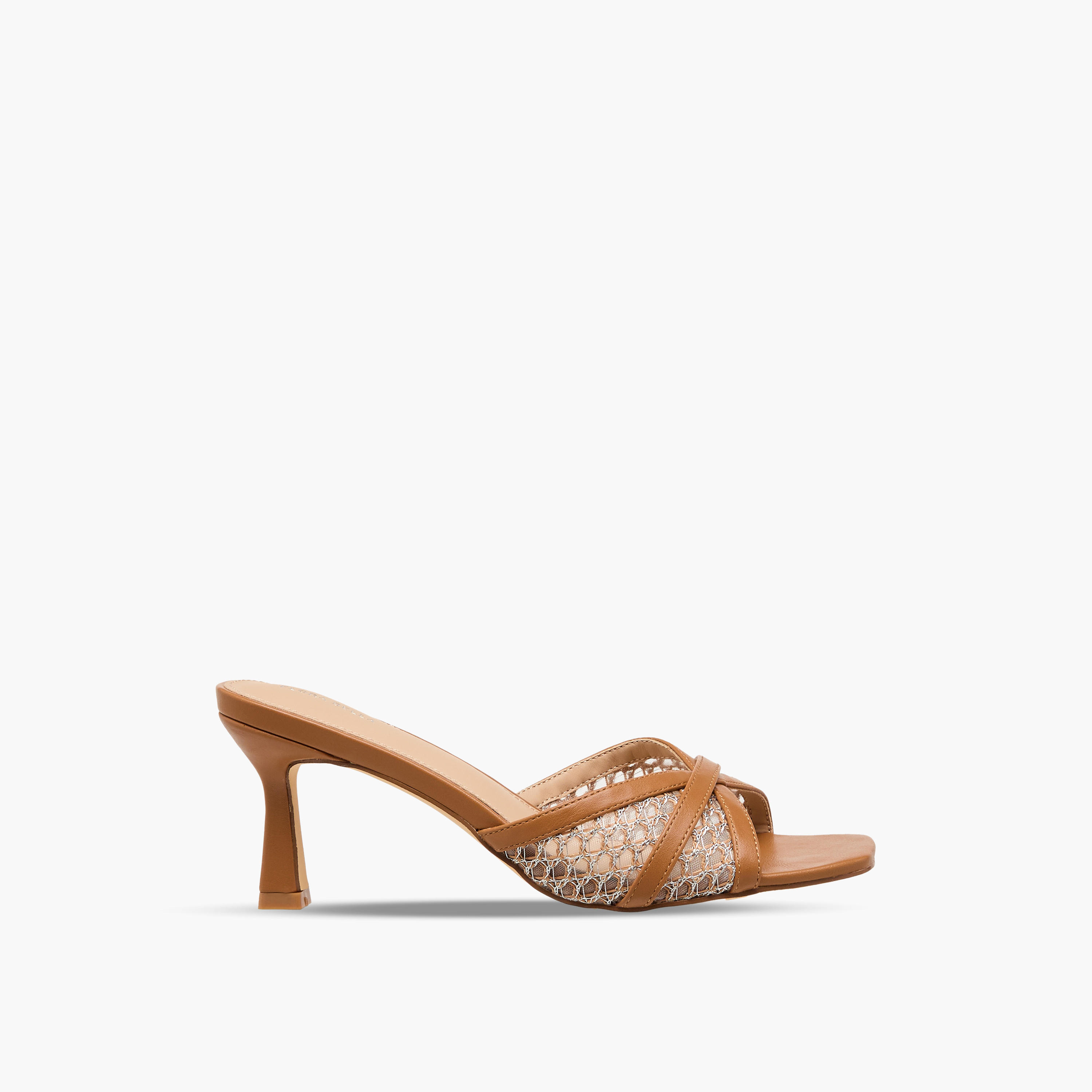 صندل سهل الارتداء بأحزمة متقاطعة وكعب من فلورا بيلا-women-shoes-sandals-heeled-image-3