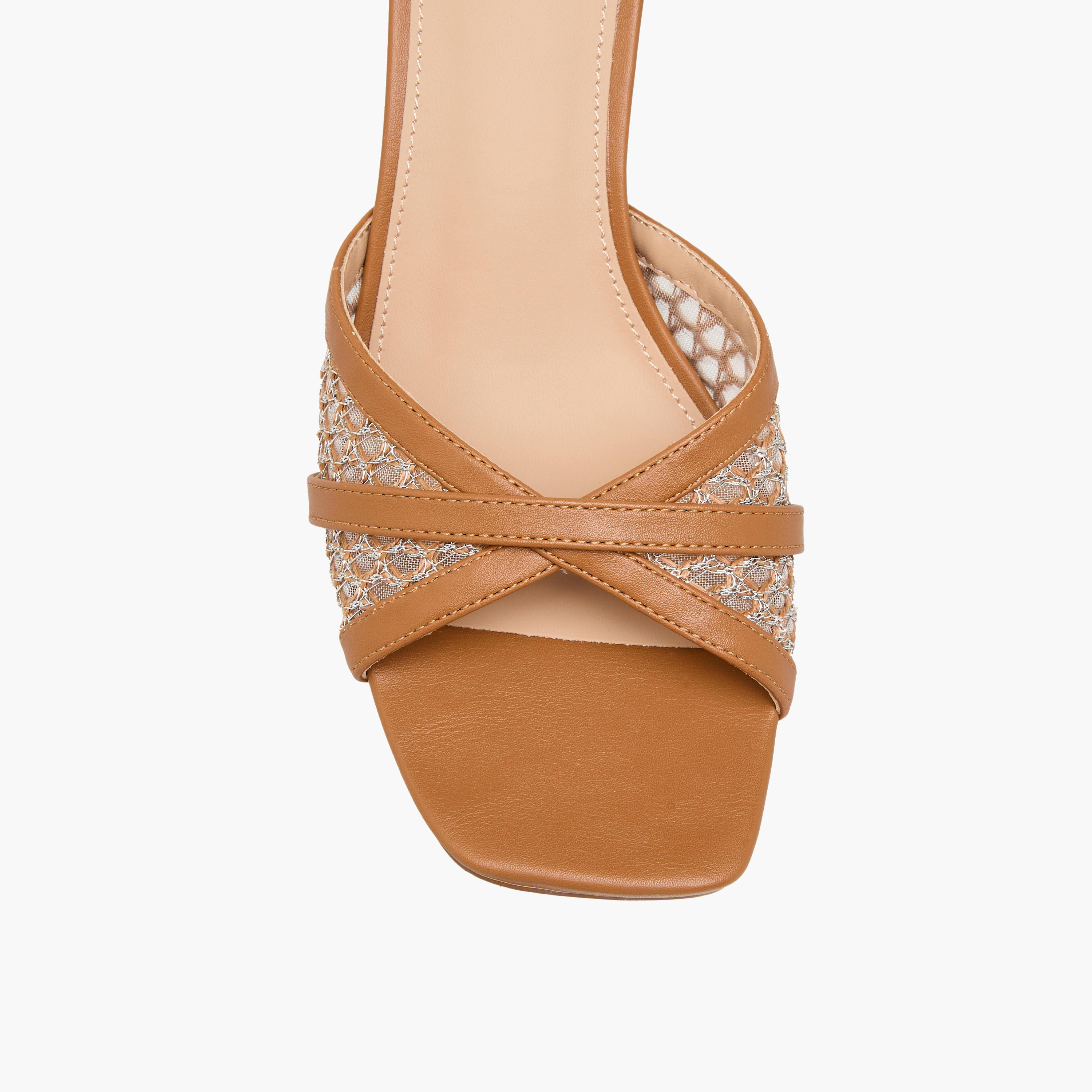 صندل سهل الارتداء بأحزمة متقاطعة وكعب من فلورا بيلا-women-shoes-sandals-heeled-image-4