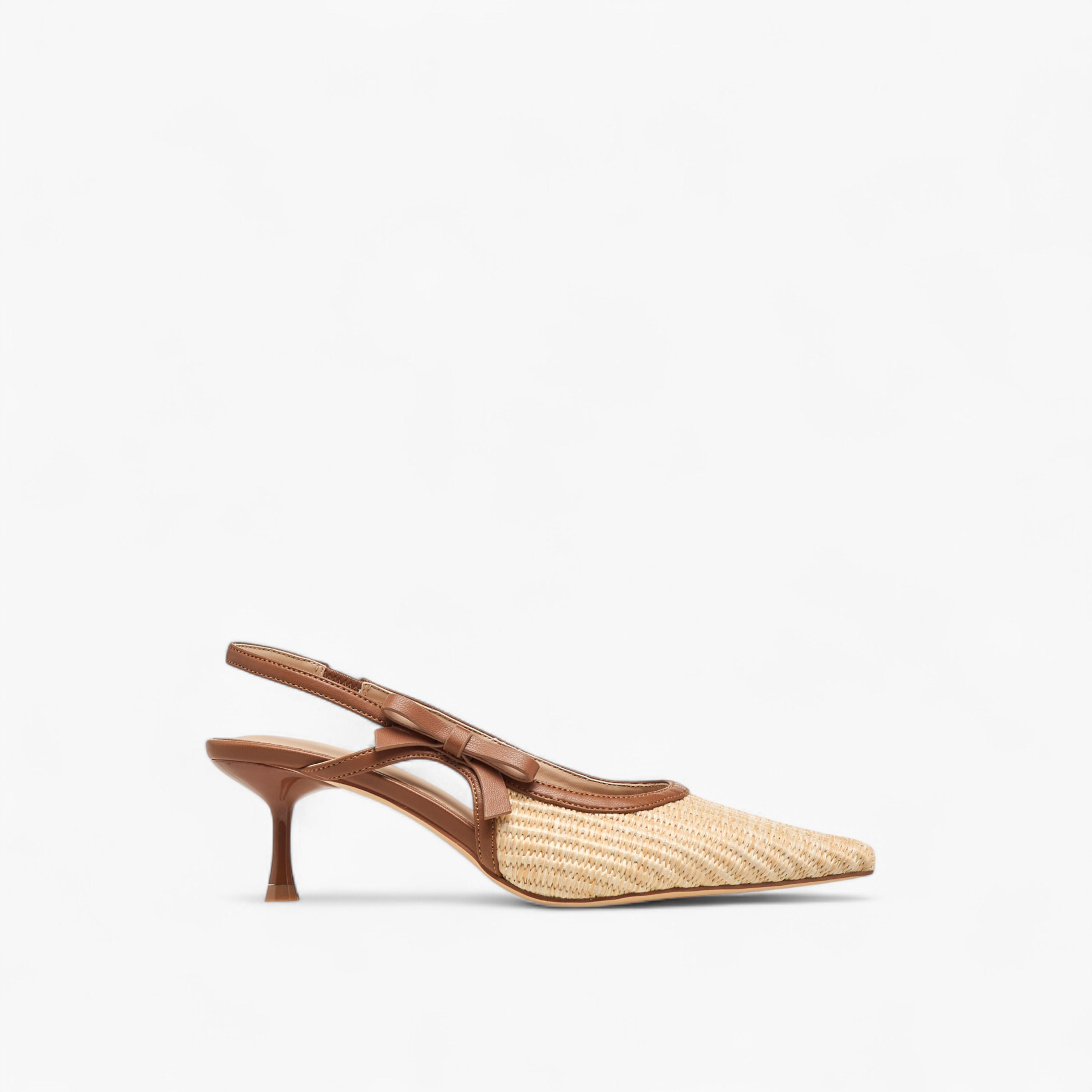 حذاء بارز الملمس بمقدمة مدببة وكعب وحزام خلفي من فلورا بيلا-women-shoes-heels-image-3