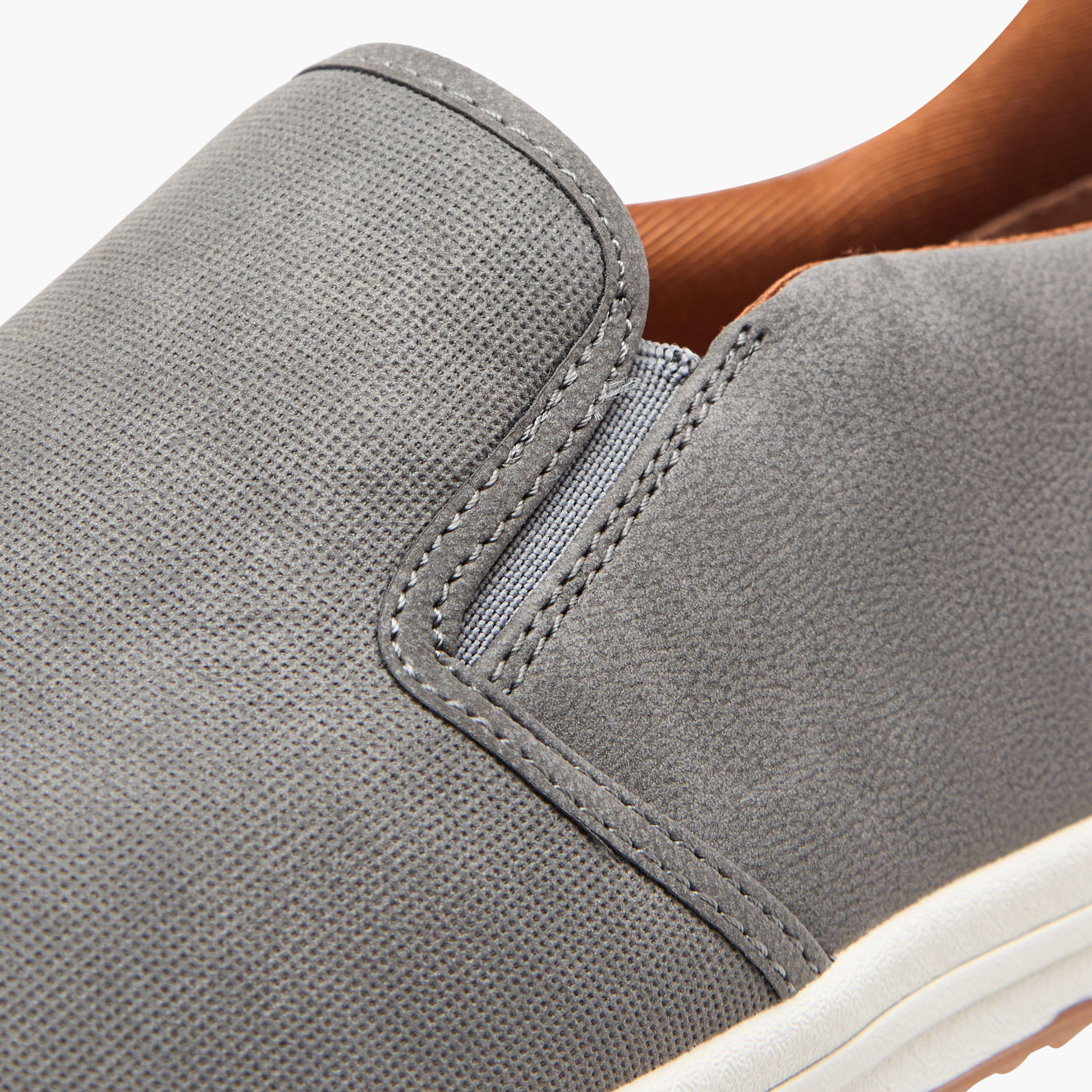 Lee Cooper Men's Solid Slip-On Loafers with Pull Tabs-men-shoes-loafersandmoccasins-image-5