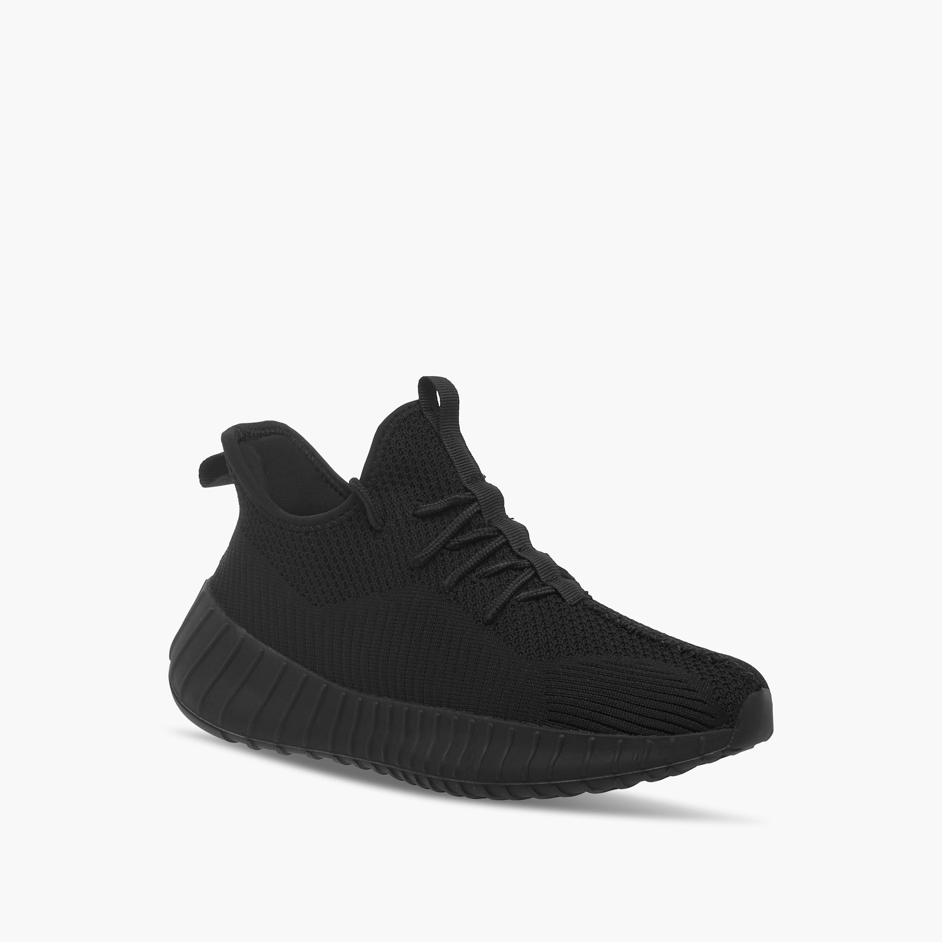 حذاء رياضي بارز الملمس برباط إغلاق من أوكلان من شو إكسبريس-women-shoes-sneakers-image-2