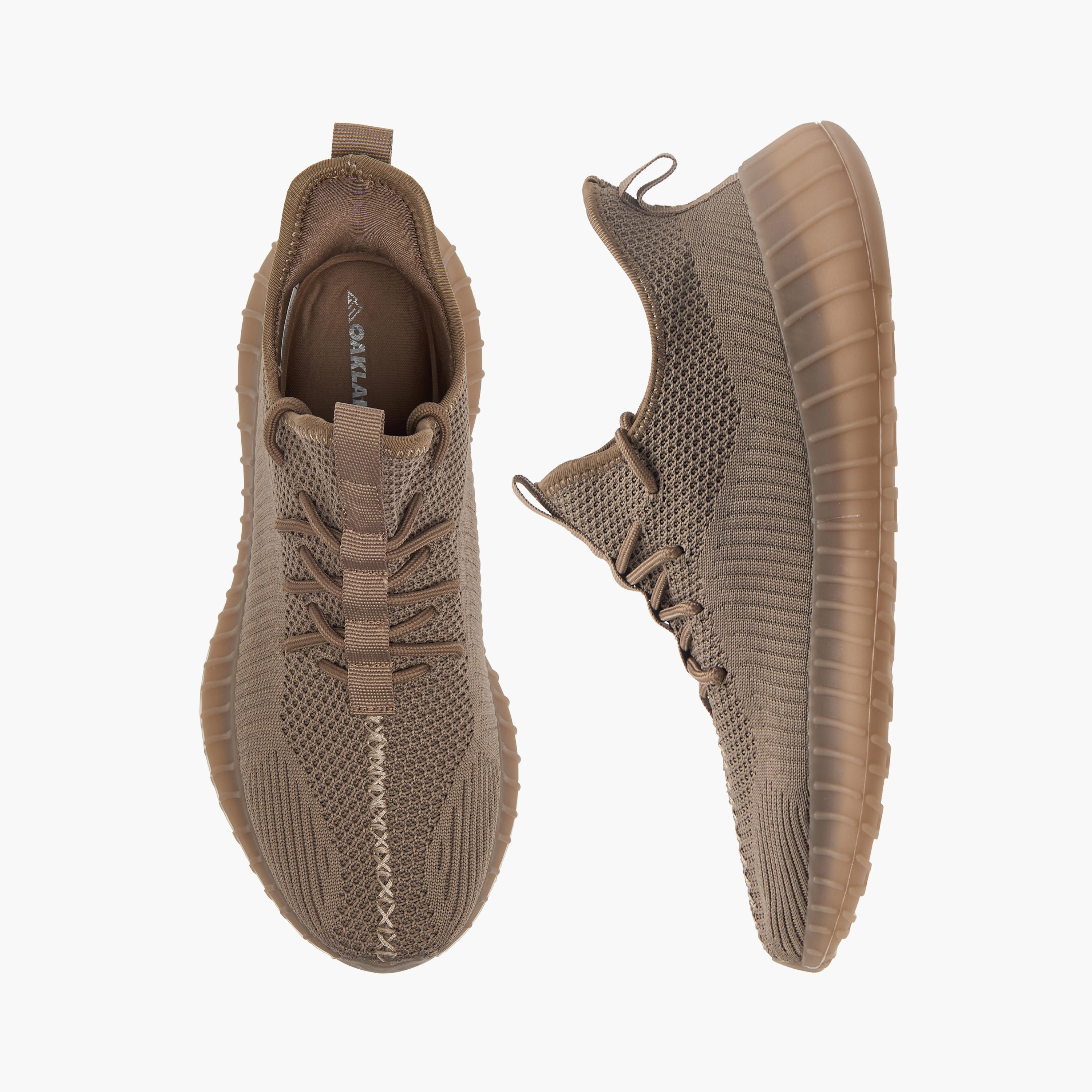 حذاء رياضي بارز الملمس برباط إغلاق من أوكلان من شو إكسبريس-women-shoes-sneakers-image-1