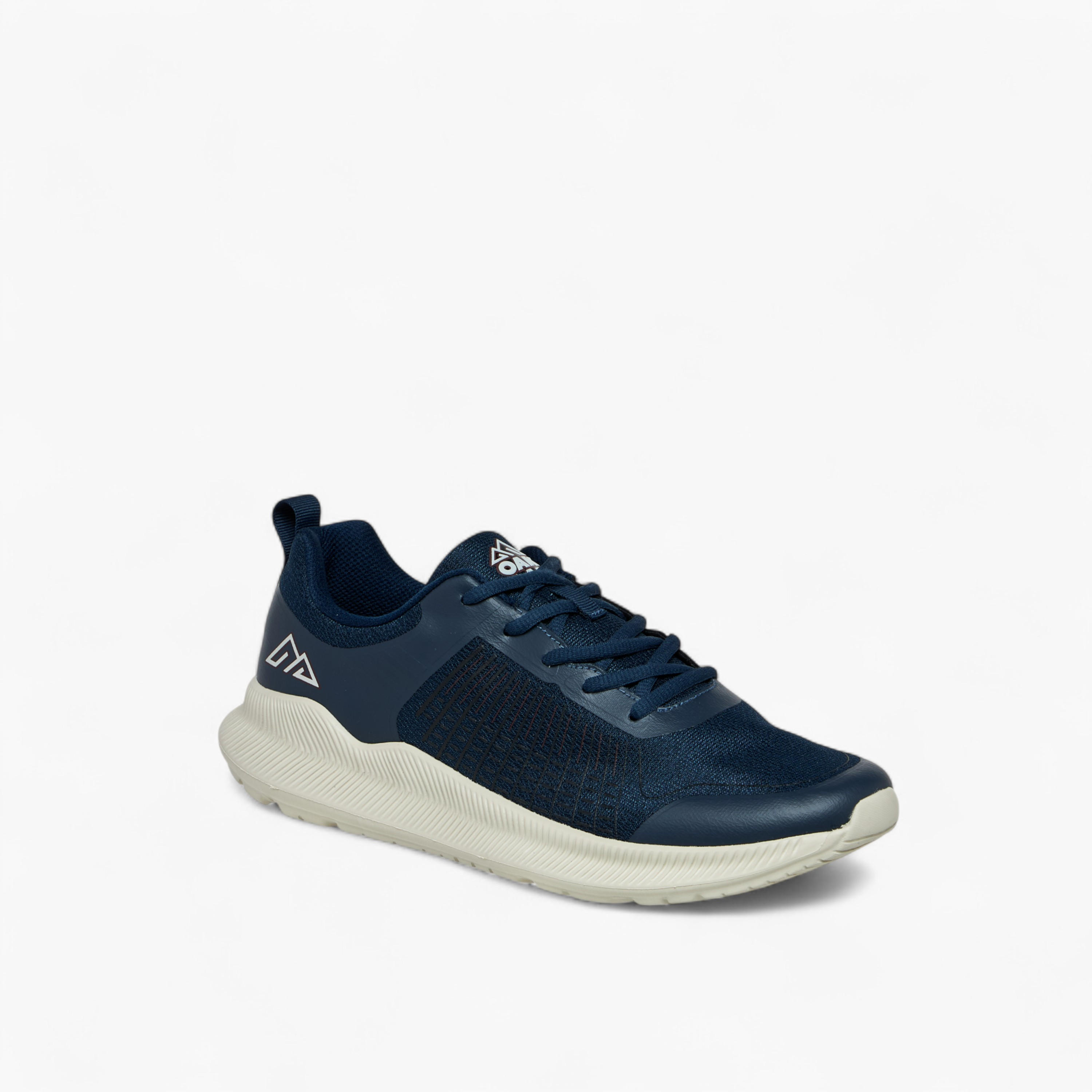 حذاء رياضي بألواح ورباط إغلاق مع لسان سحب من أوكلان من شو إكسبريس-sports-men-shoes-image-2
