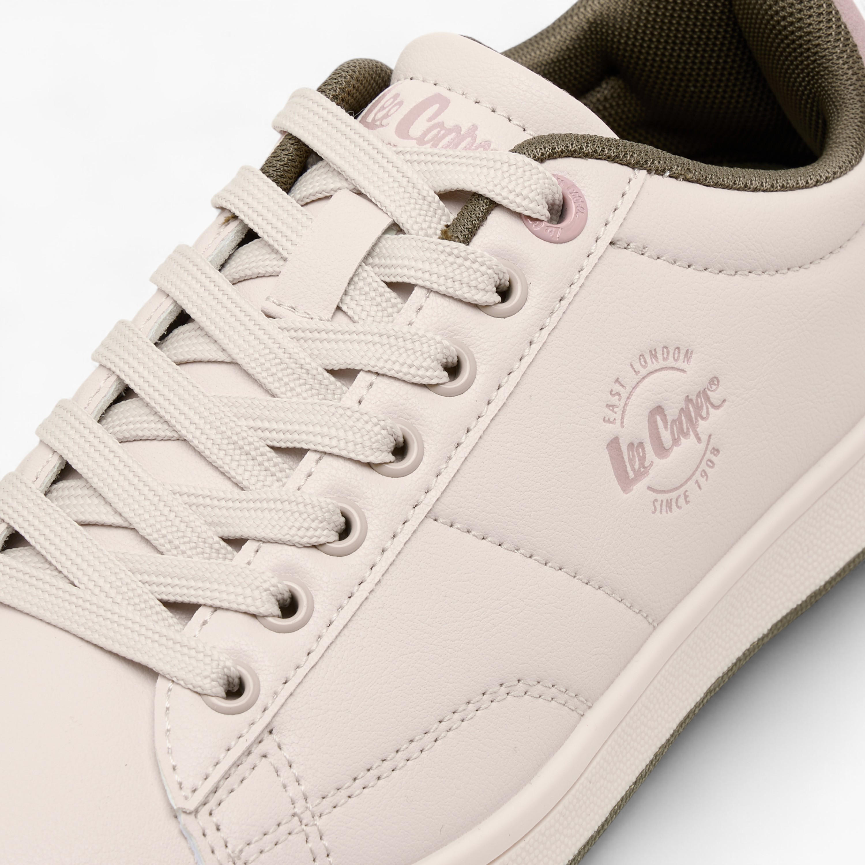 حذاء سنيكرز برباط إغلاق وطبعات شعار للنساء من لي كوبر-women-shoes-sneakers-image-4