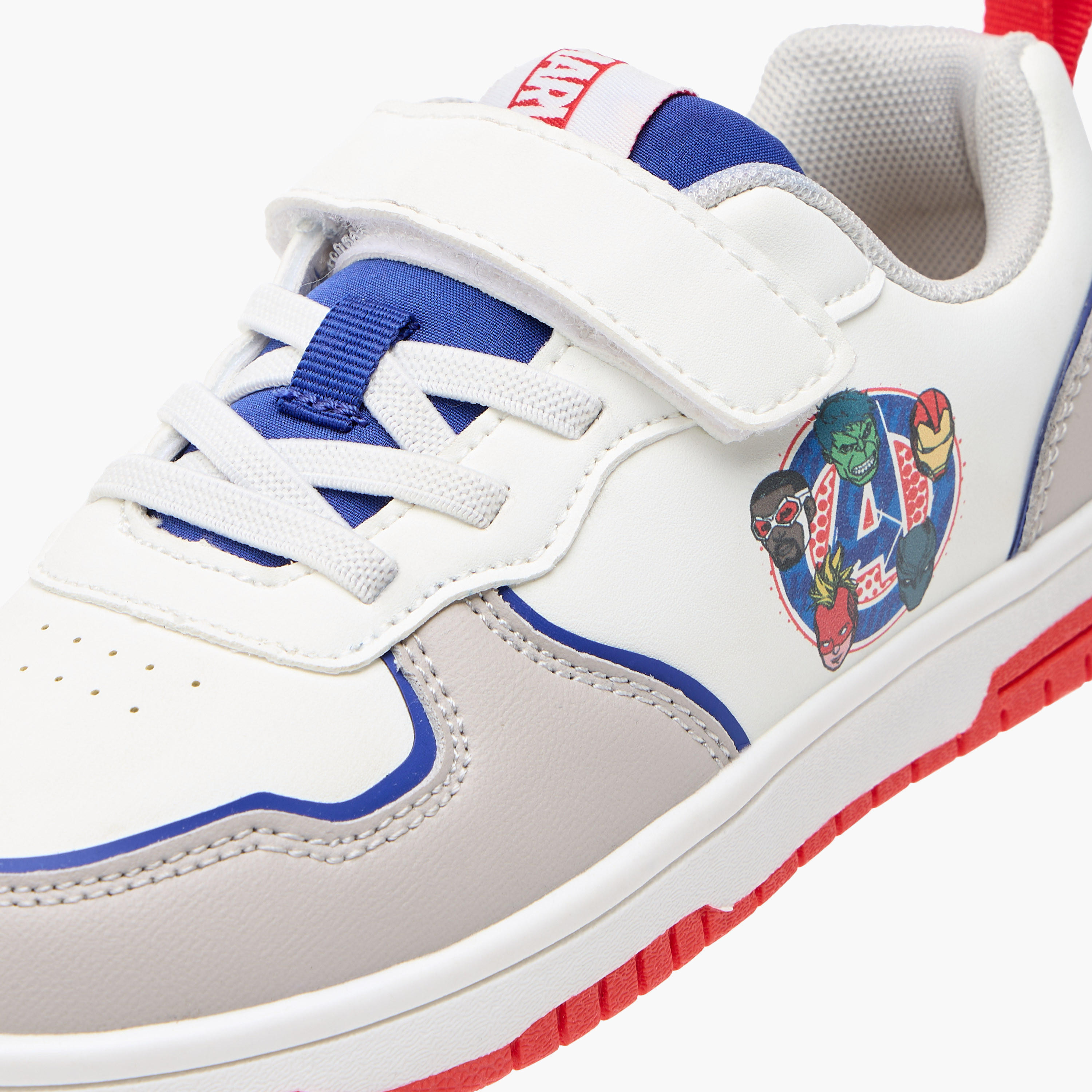 حذاء سنيكرز بشريط إغلاق لاصق وطبعات أفينجرز-boys-shoes-sneakers-image-4