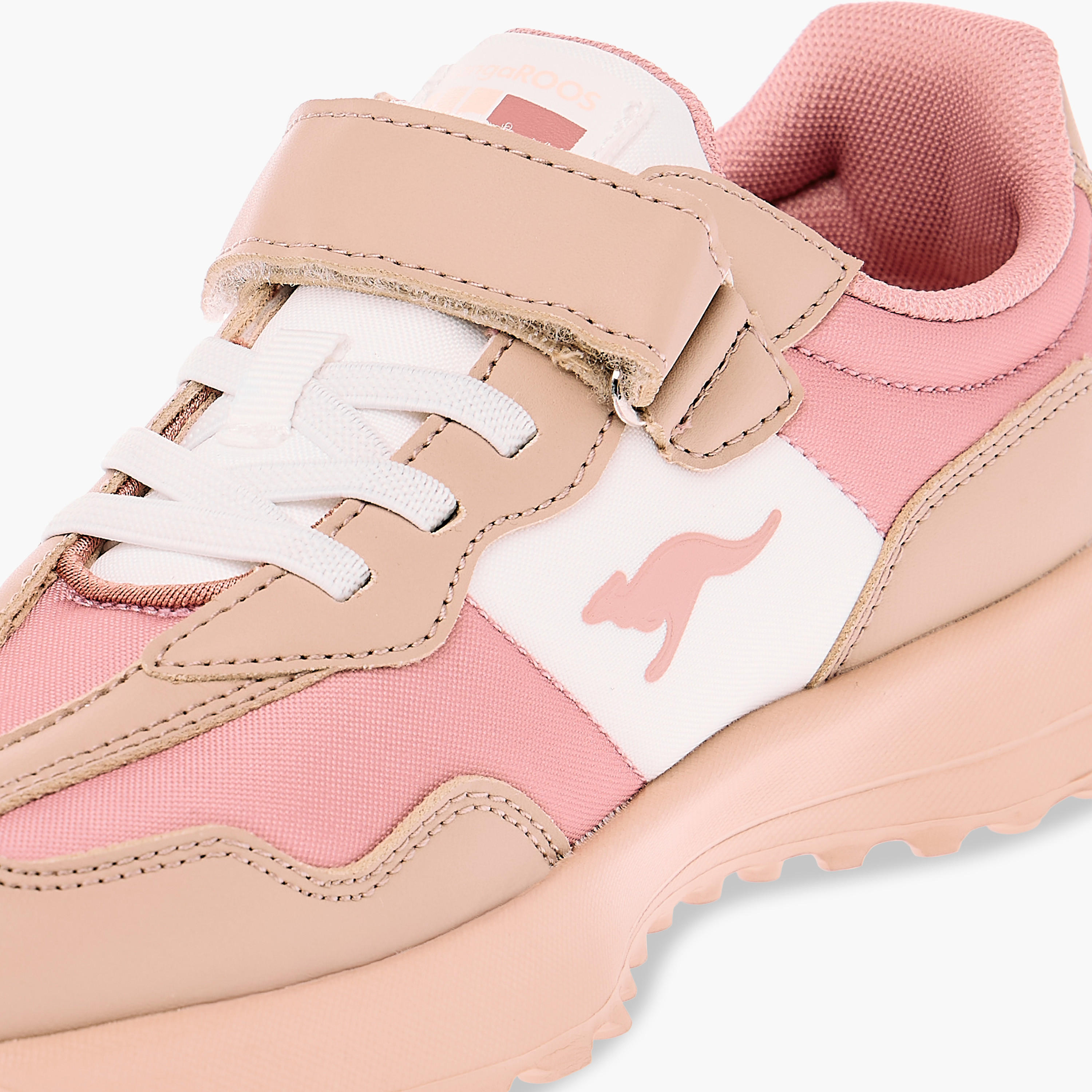 حذاء رياضي بألواح وشريط إغلاق للفتيات من كانجاروس-girls-shoes-sports-image-4