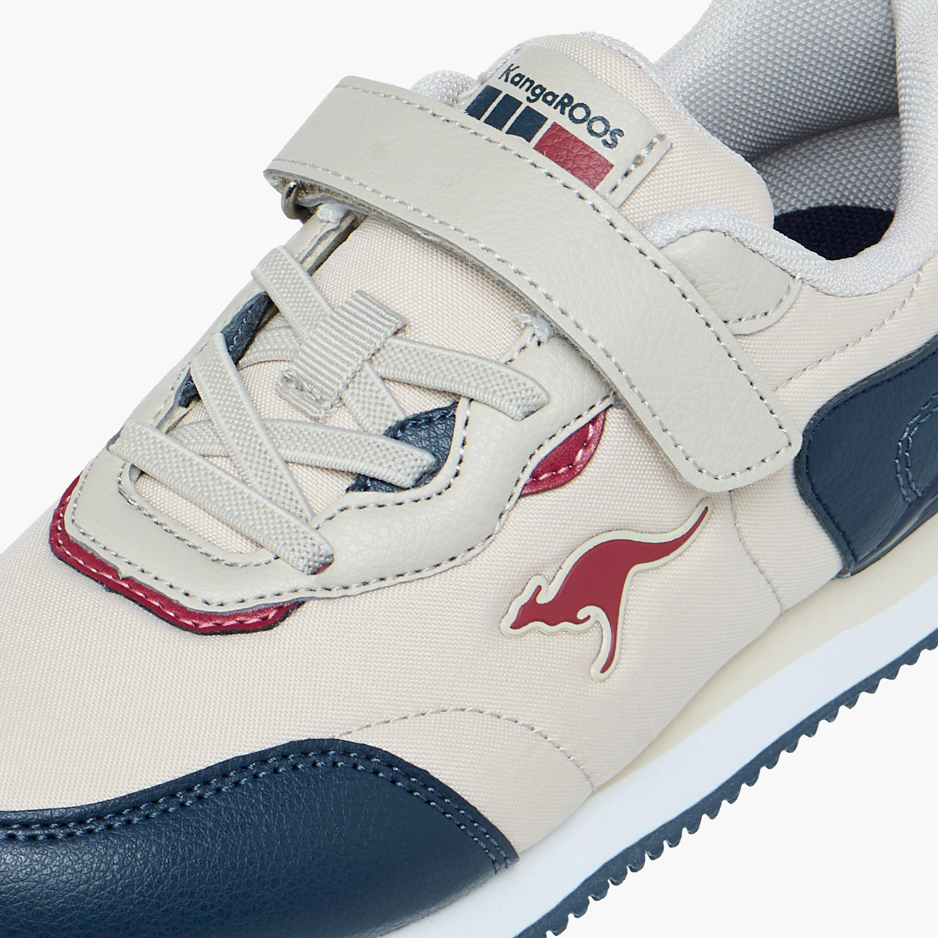 حذاء رياضي بتصميم قوالب ملونة وشريط إغلاق لاصق للأولاد من كانغاروز-boys-shoes-sneakers-image-4