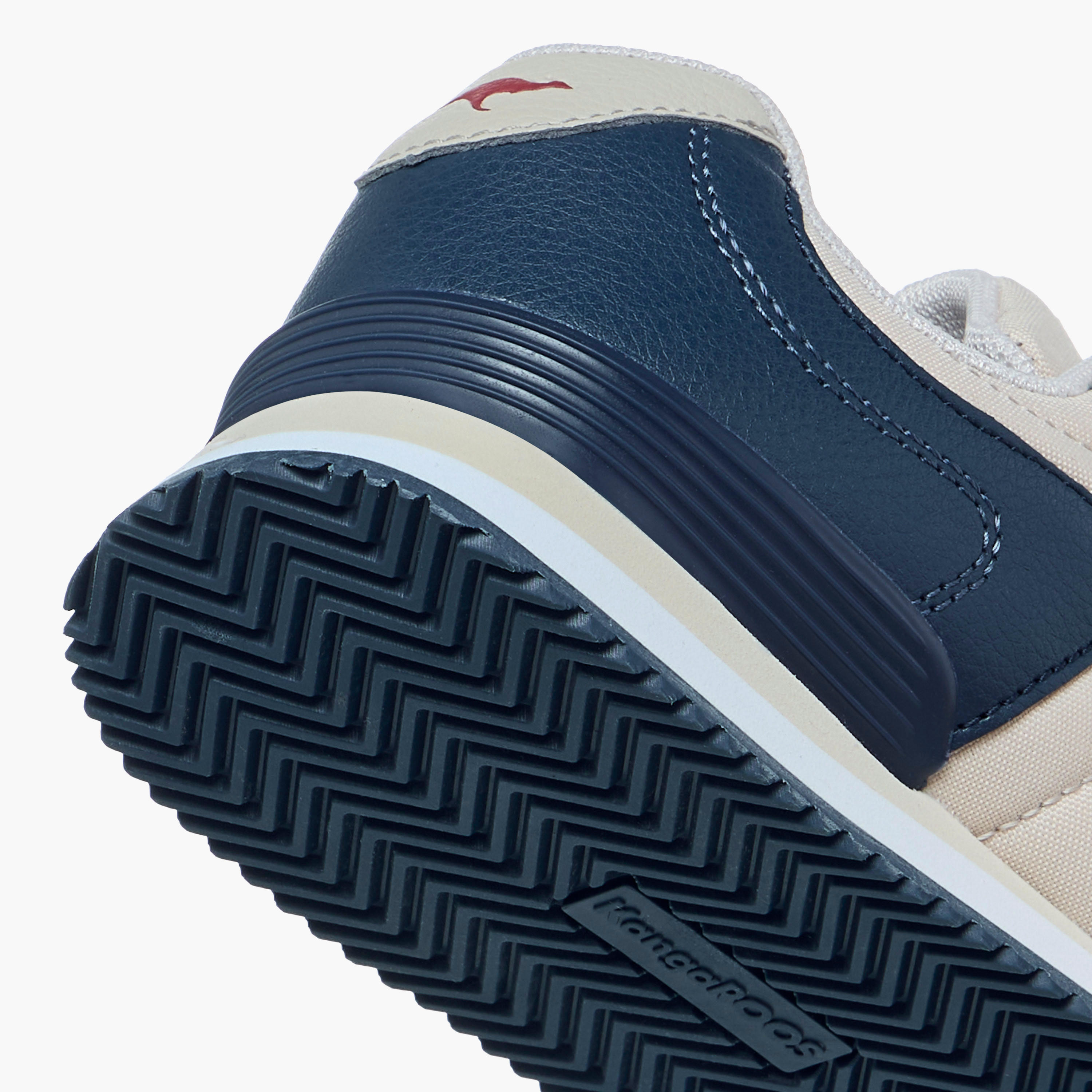 حذاء رياضي بتصميم قوالب ملونة وشريط إغلاق لاصق للأولاد من كانغاروز-boys-shoes-sneakers-image-5