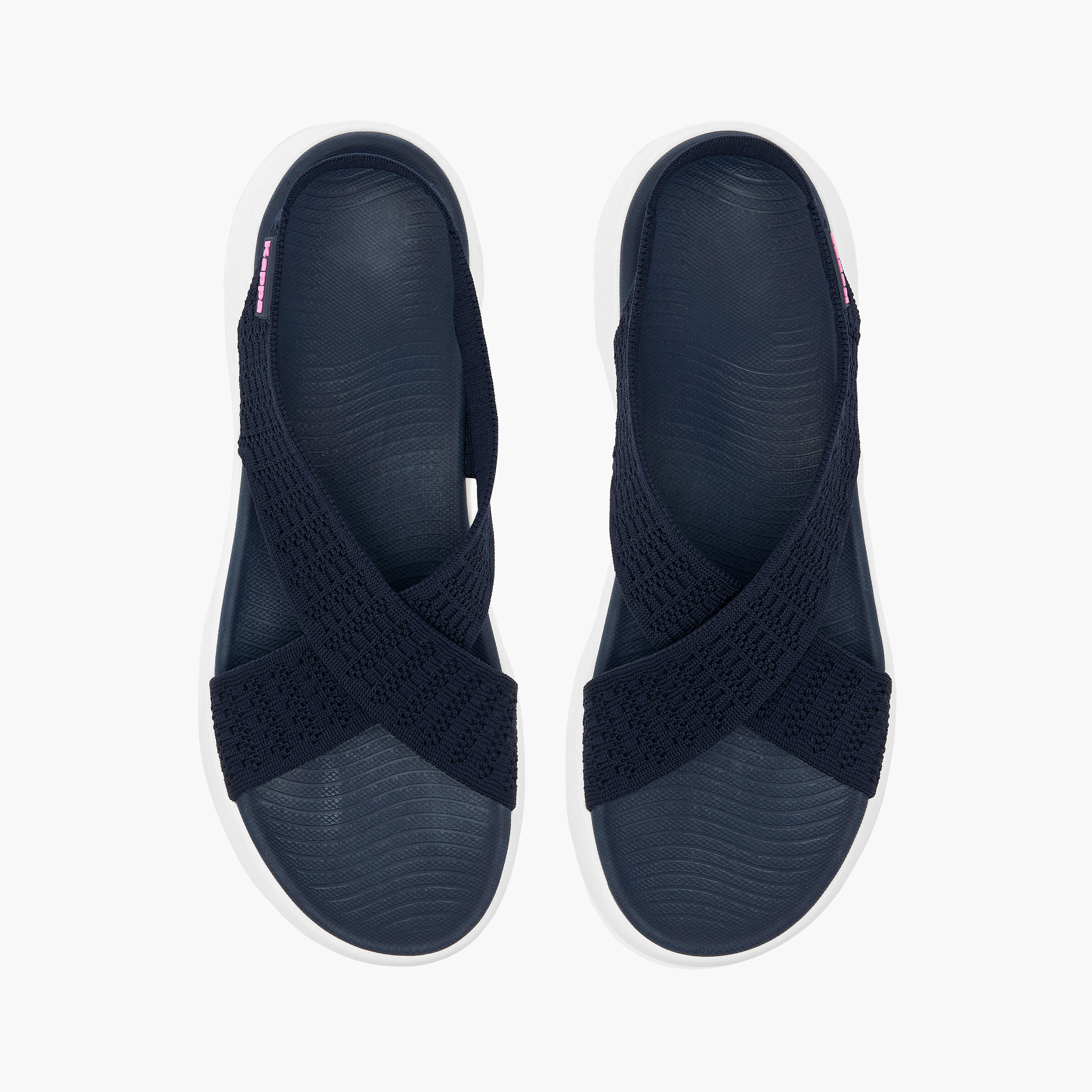 صندل بأحزمة متقاطعة بارز الملمس سهل الارتداء للنساء من كابا-women-shoes-flats-sandals-image-1