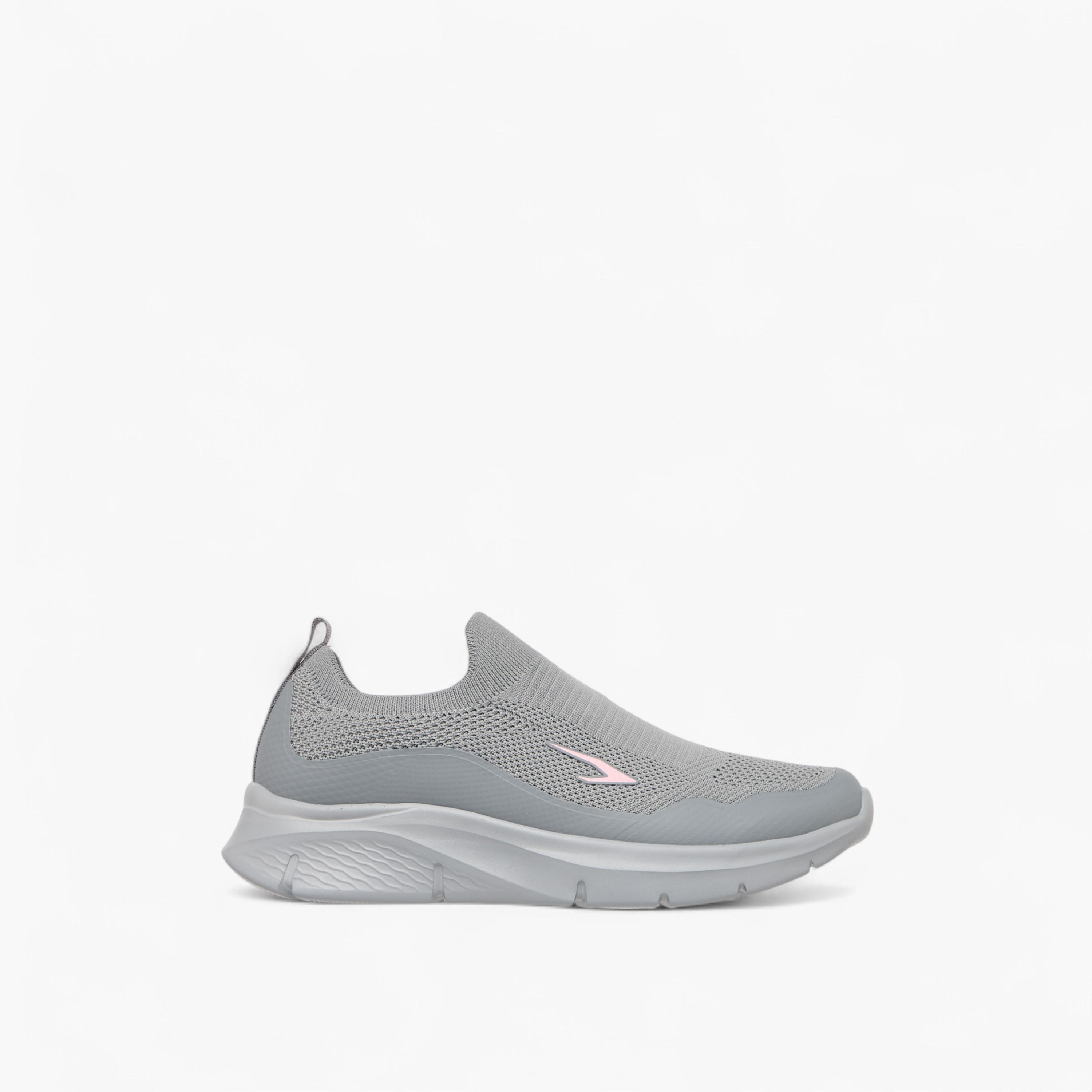 حذاء رياضي سهل الارتداء بشعار من داش-women-shoes-sports-image-5