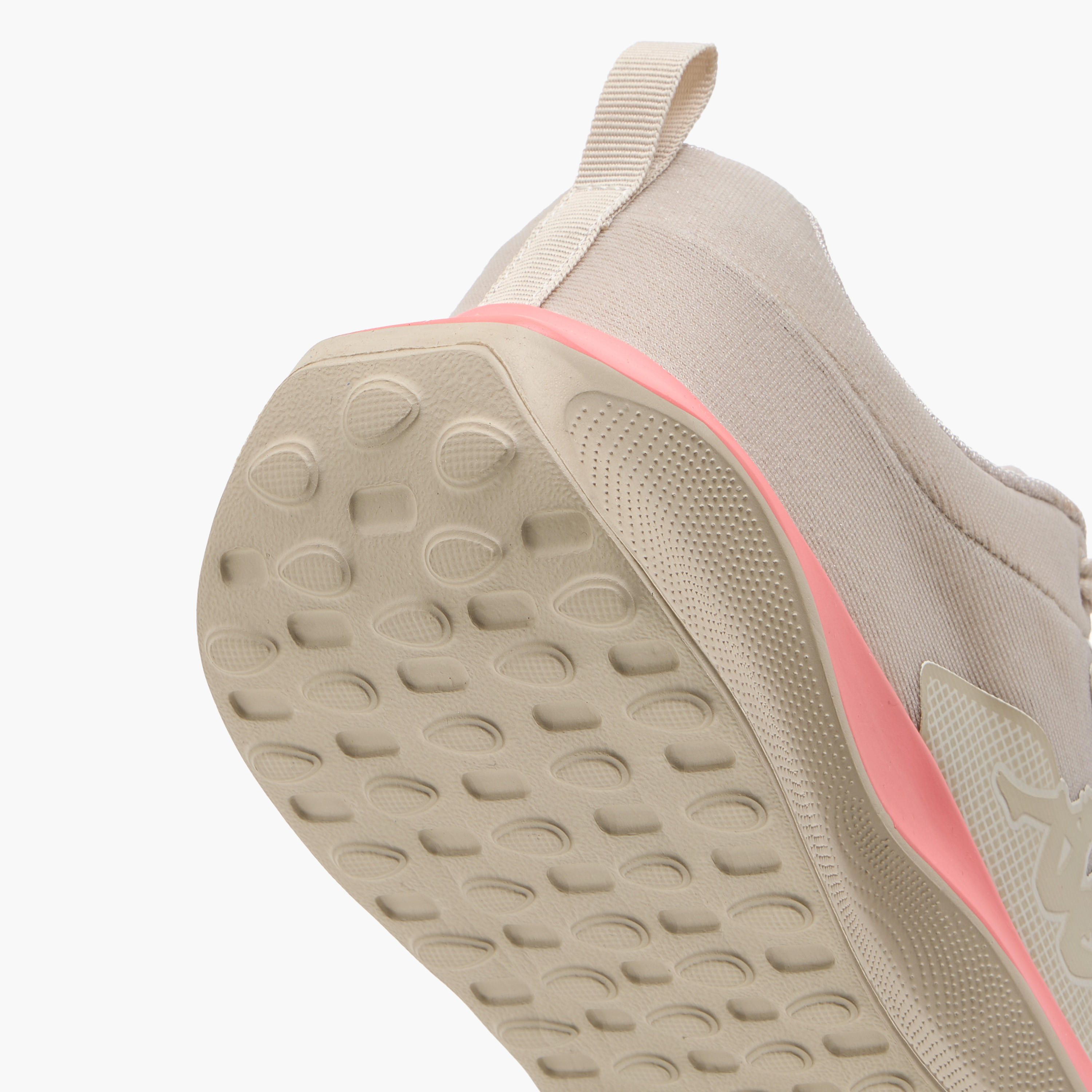 حذاء رياضي بتفاصيل شعار ورباط إغلاق للنساء من كابا-women-shoes-sports-image-7