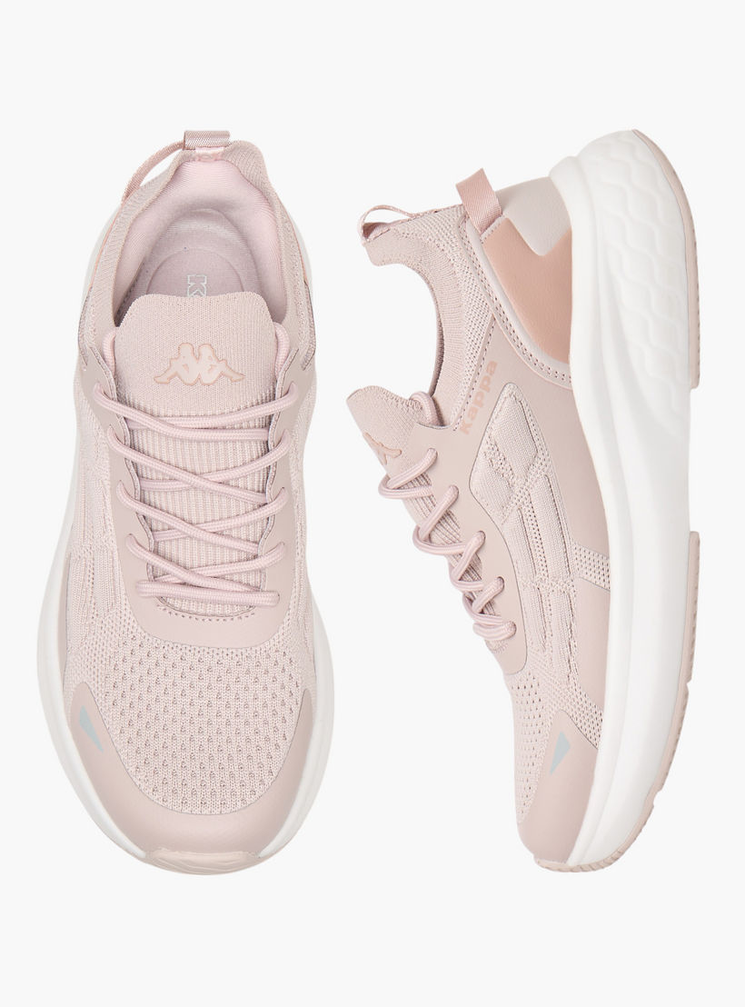 حذاء رياضي برباط إغلاق وطبعات شعار للنساء من كابا-women-shoes-sports-image-1
