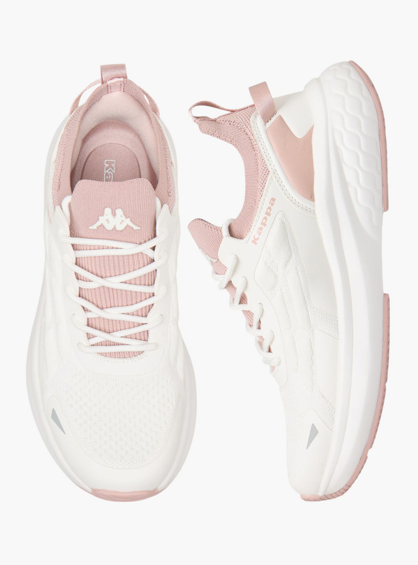 حذاء رياضي برباط إغلاق وطبعات شعار للنساء من كابا-women-shoes-sports-image-1