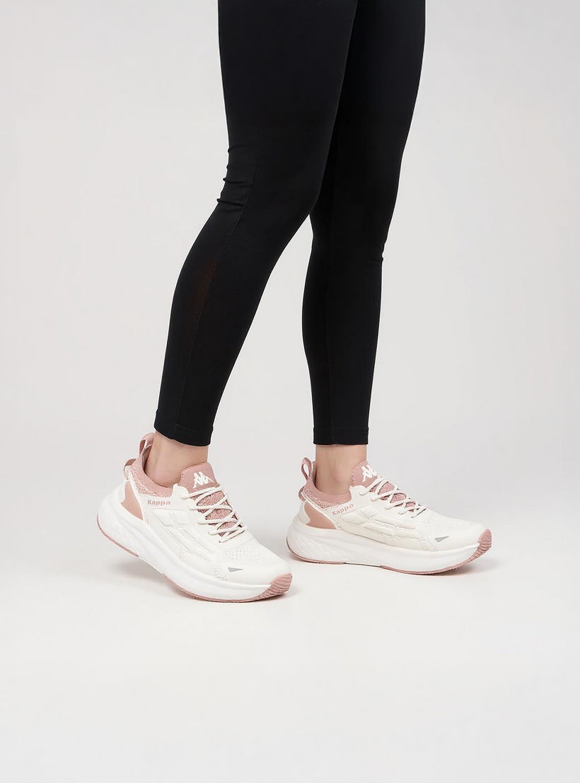 حذاء رياضي برباط إغلاق وطبعات شعار للنساء من كابا-women-shoes-sports-image-3
