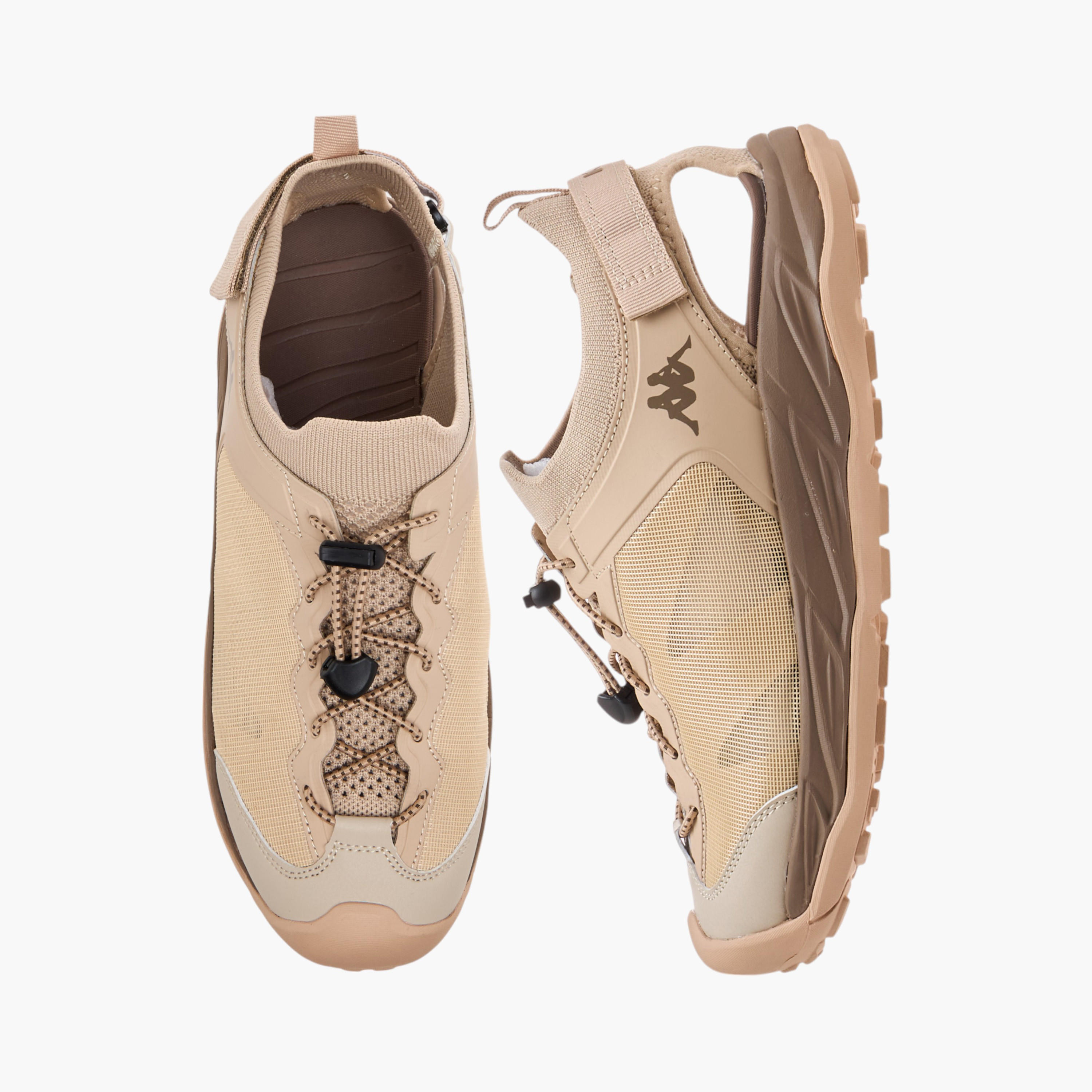 حذاء سنيكرز بشريط إغلاق لاصق وطبعات شعار للرجال من كابا-men-shoes-sneakers-image-1